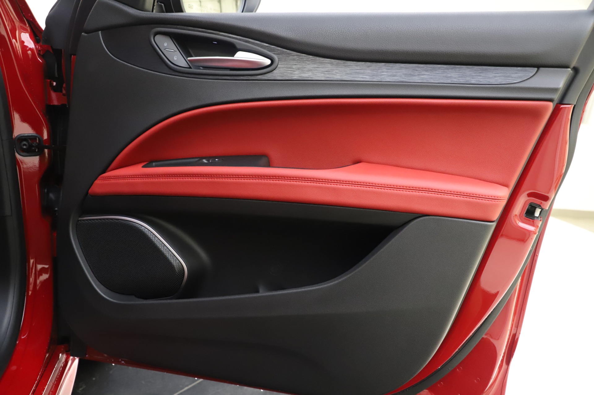 New 2020 Alfa Romeo Stelvio Sport Q4 | St. Petersburg, FL
