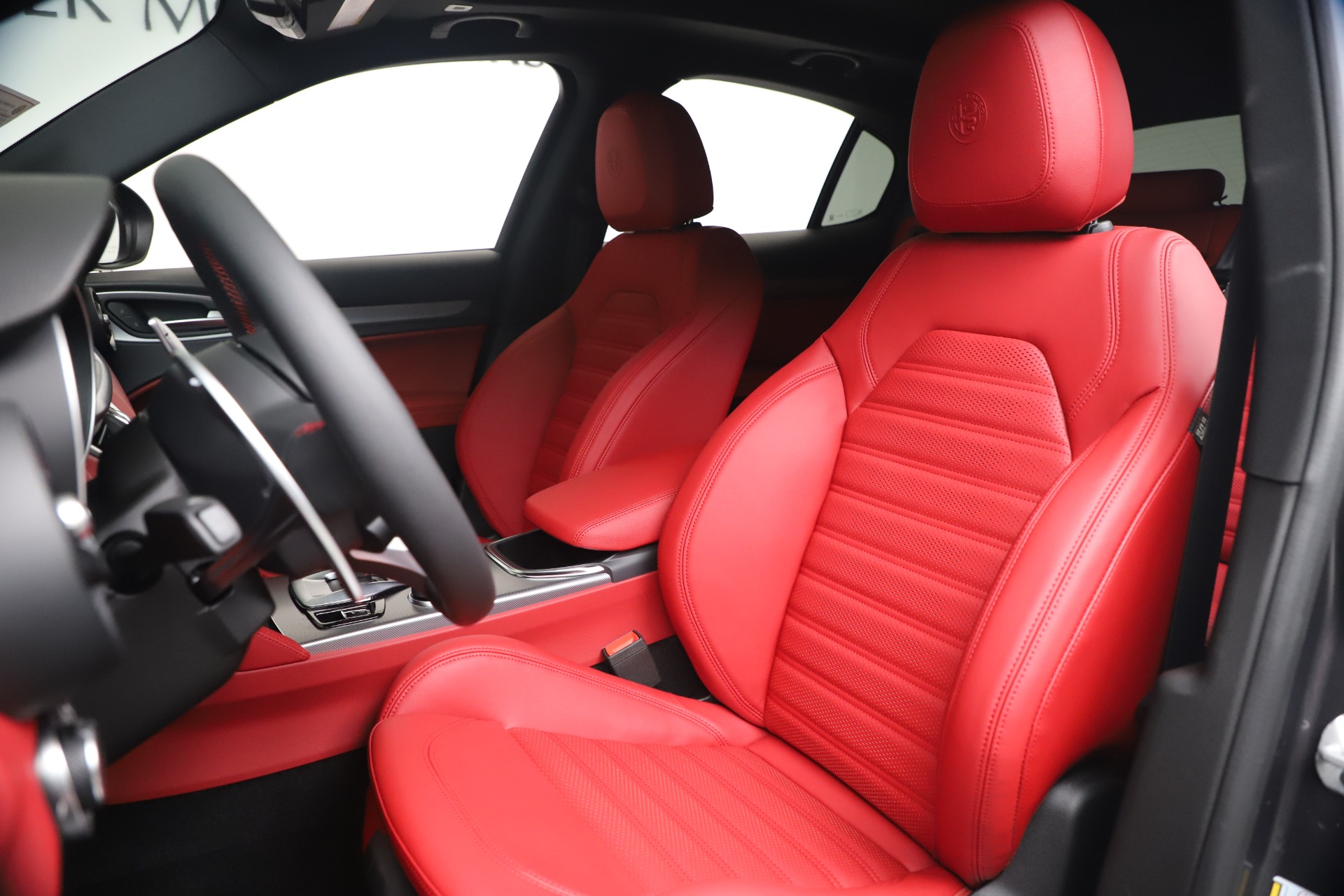 New 2020 Alfa Romeo Stelvio Ti Sport Q4 | St. Petersburg, FL