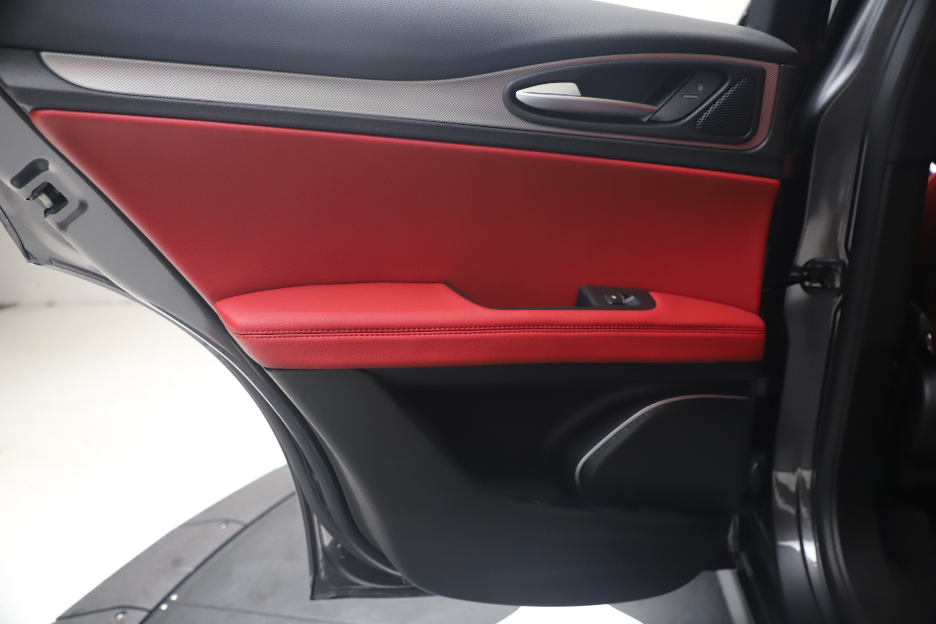 New 2020 Alfa Romeo Stelvio Ti Sport Q4 | St. Petersburg, FL