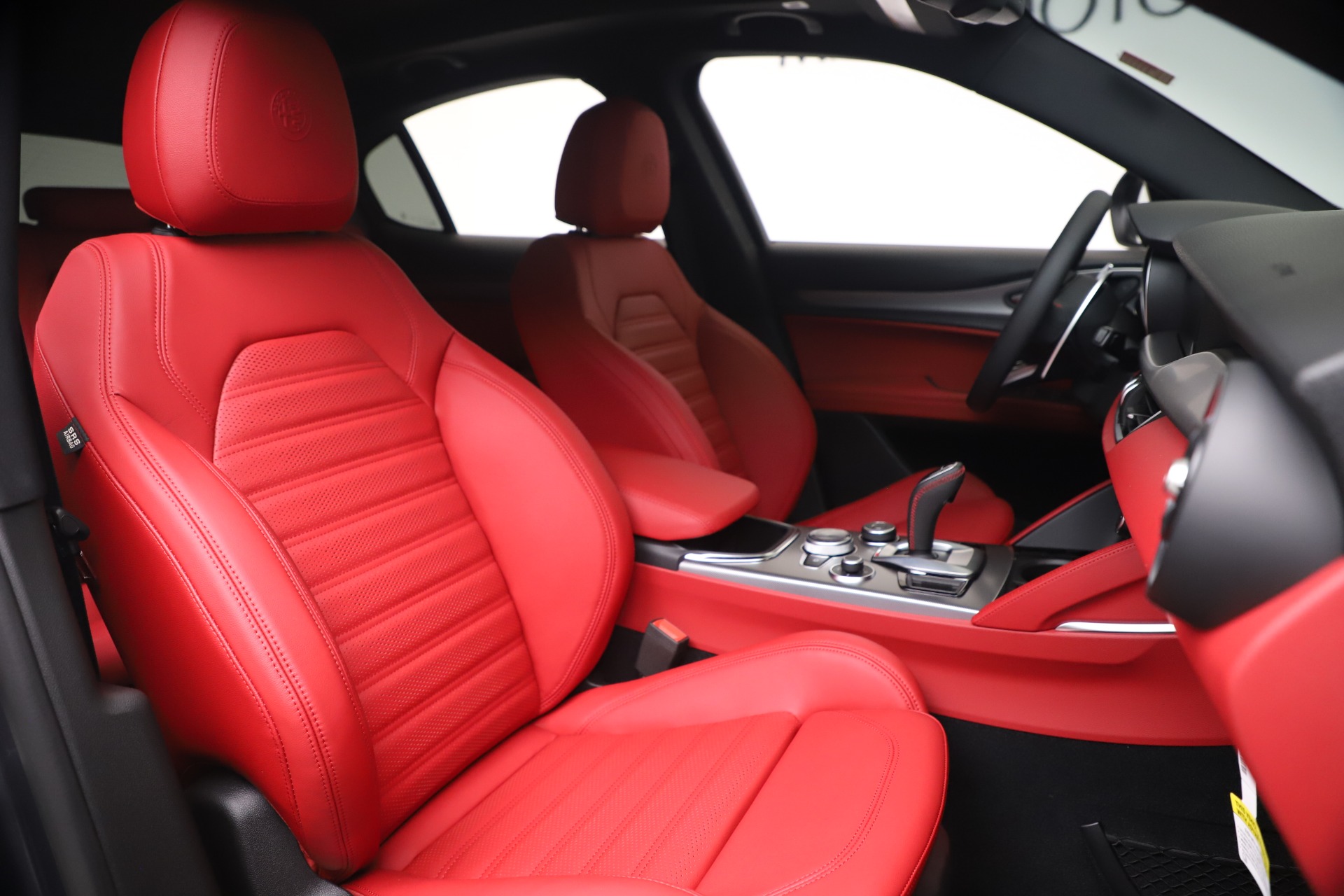 New 2020 Alfa Romeo Stelvio Ti Sport Q4 | St. Petersburg, FL