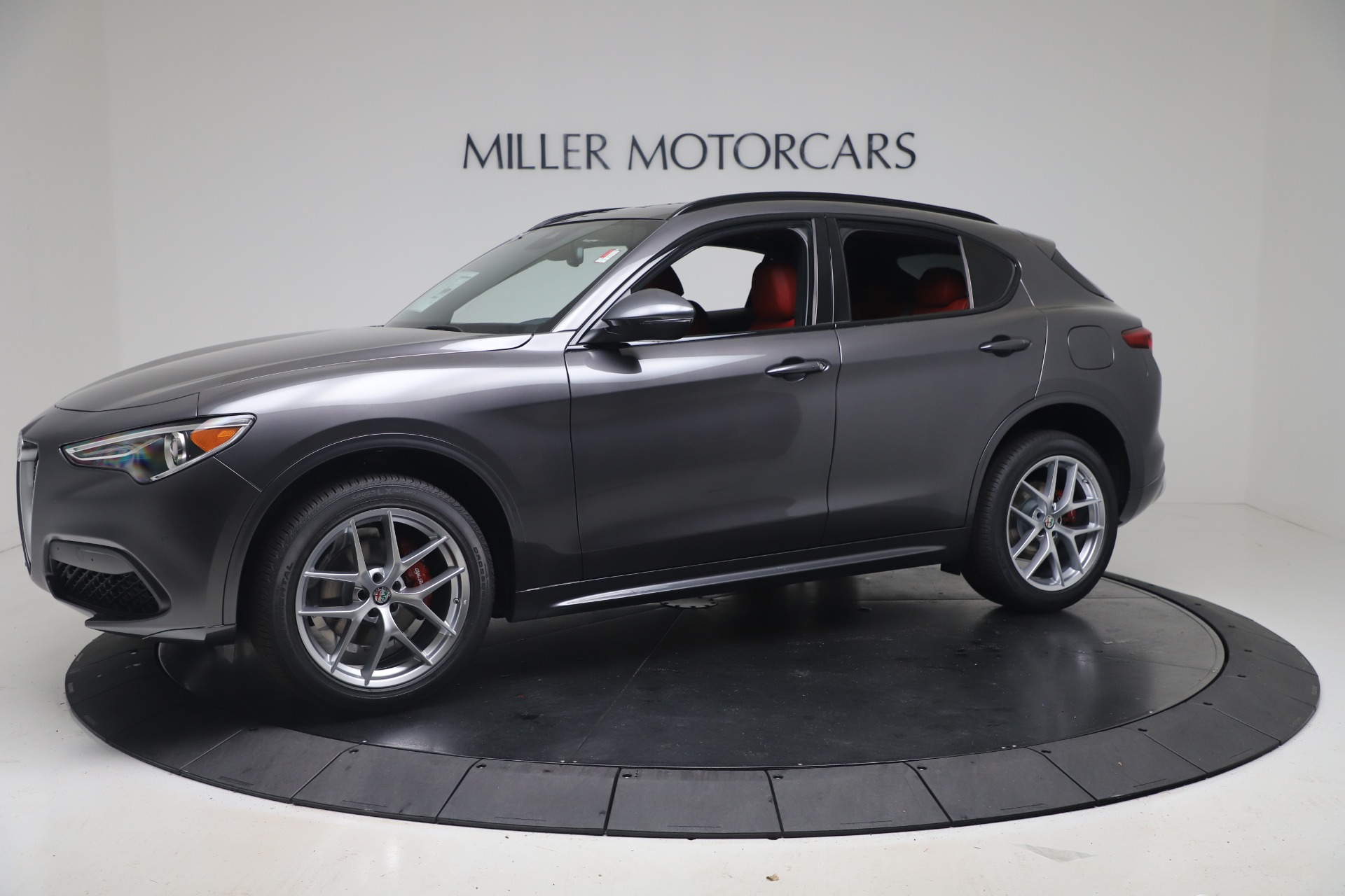 New 2020 Alfa Romeo Stelvio Ti Sport Q4 | St. Petersburg, FL