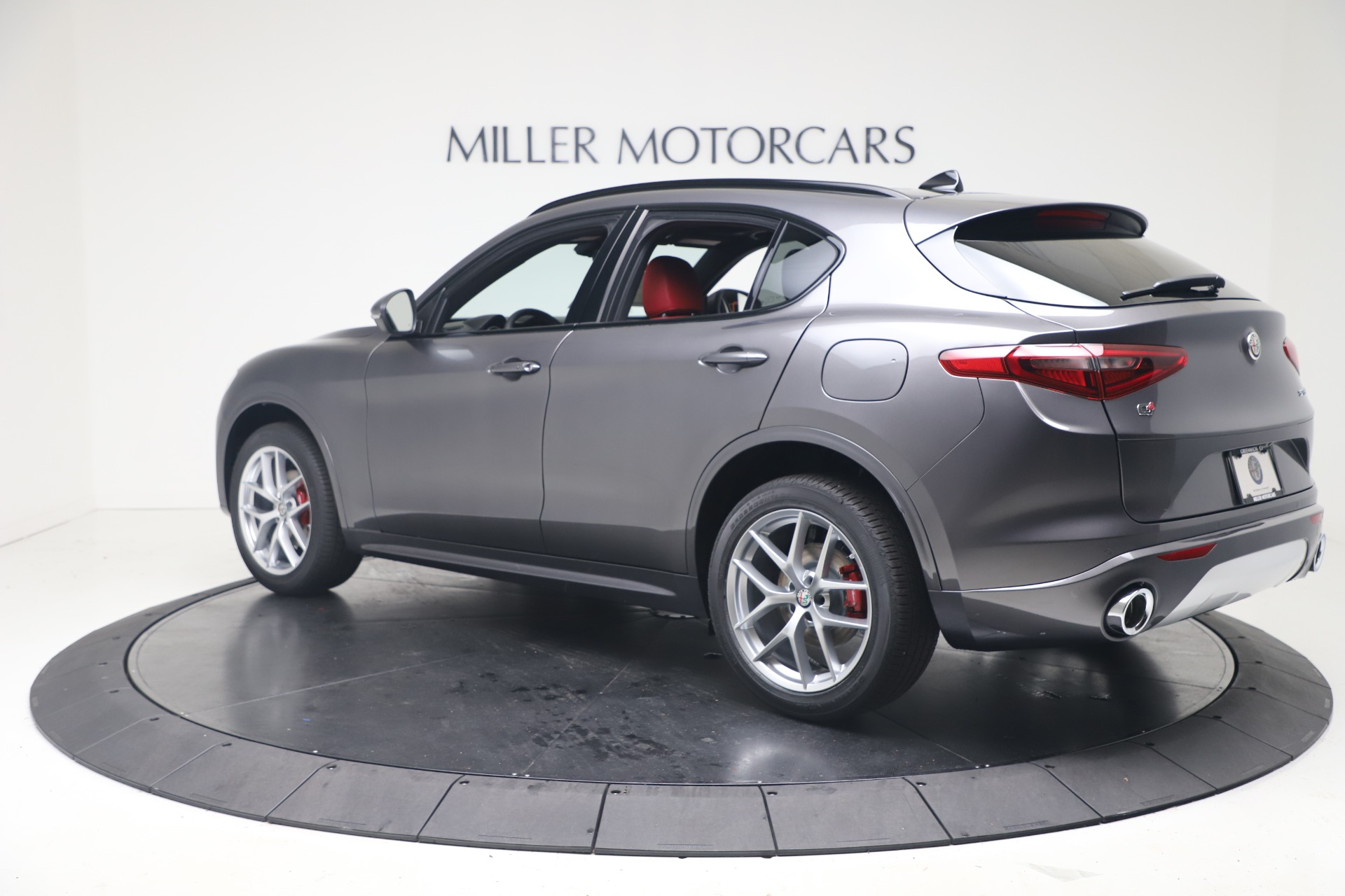 New 2020 Alfa Romeo Stelvio Ti Sport Q4 | St. Petersburg, FL