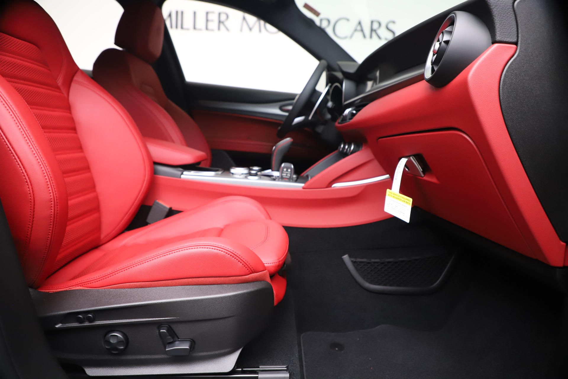 New 2020 Alfa Romeo Stelvio Ti Sport Q4 | St. Petersburg, FL