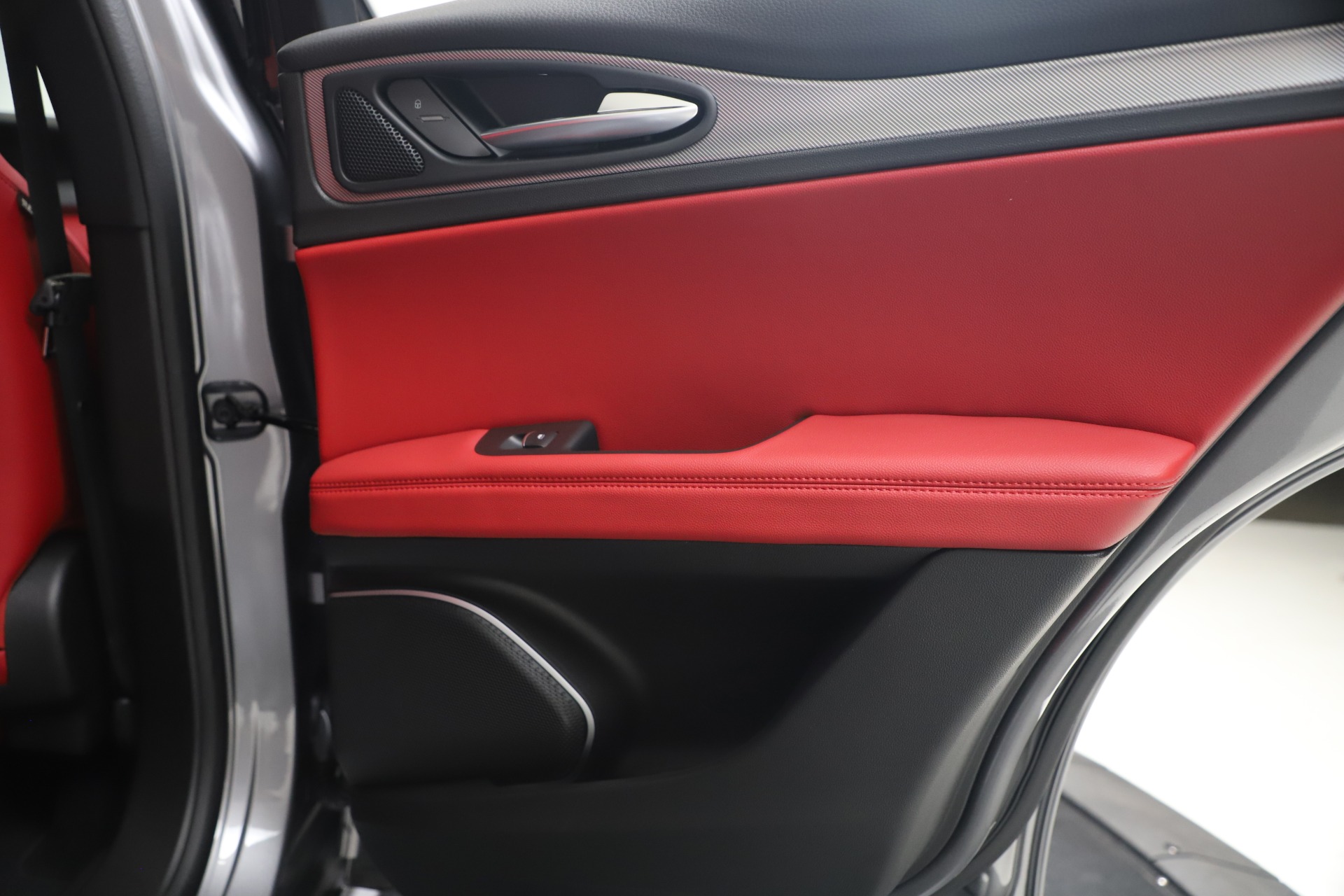 New 2020 Alfa Romeo Stelvio Ti Sport Q4 | St. Petersburg, FL