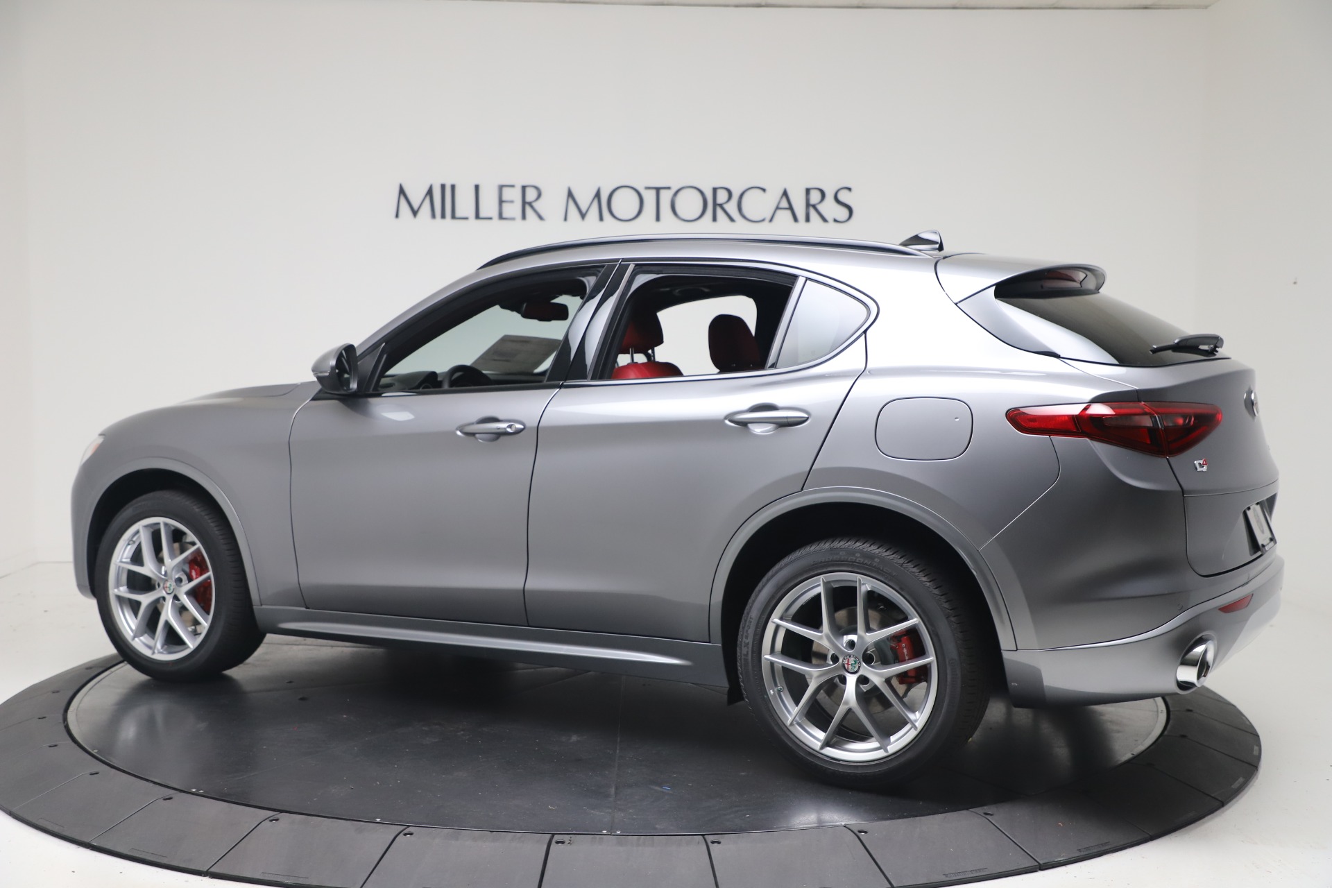 New 2020 Alfa Romeo Stelvio Ti Sport Q4 | St. Petersburg, FL