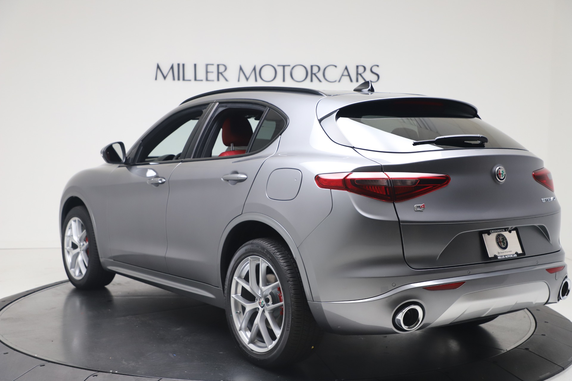 New 2020 Alfa Romeo Stelvio Ti Sport Q4 | St. Petersburg, FL