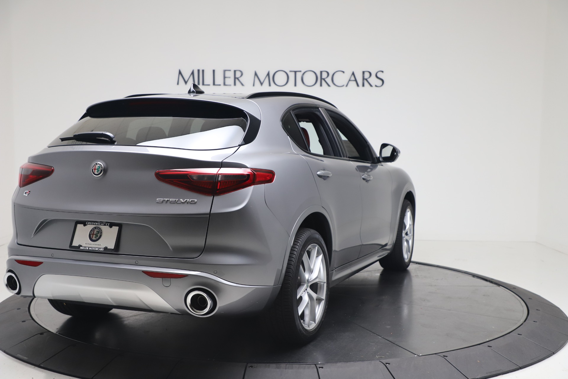 New 2020 Alfa Romeo Stelvio Ti Sport Q4 | St. Petersburg, FL