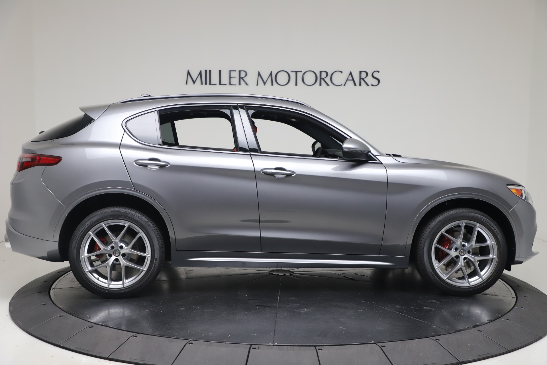 New 2020 Alfa Romeo Stelvio Ti Sport Q4 | St. Petersburg, FL