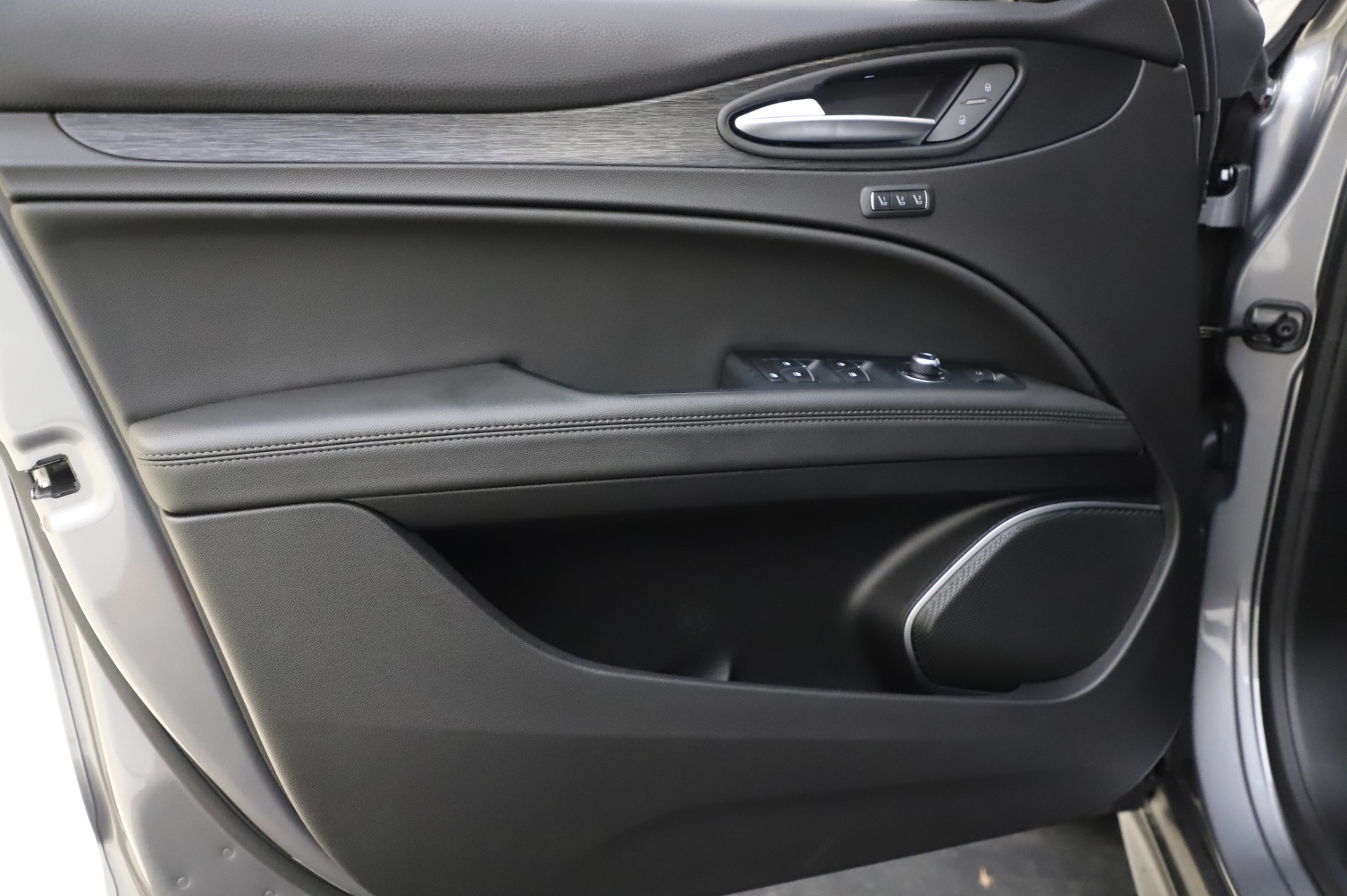 New 2020 Alfa Romeo Stelvio | St. Petersburg, FL