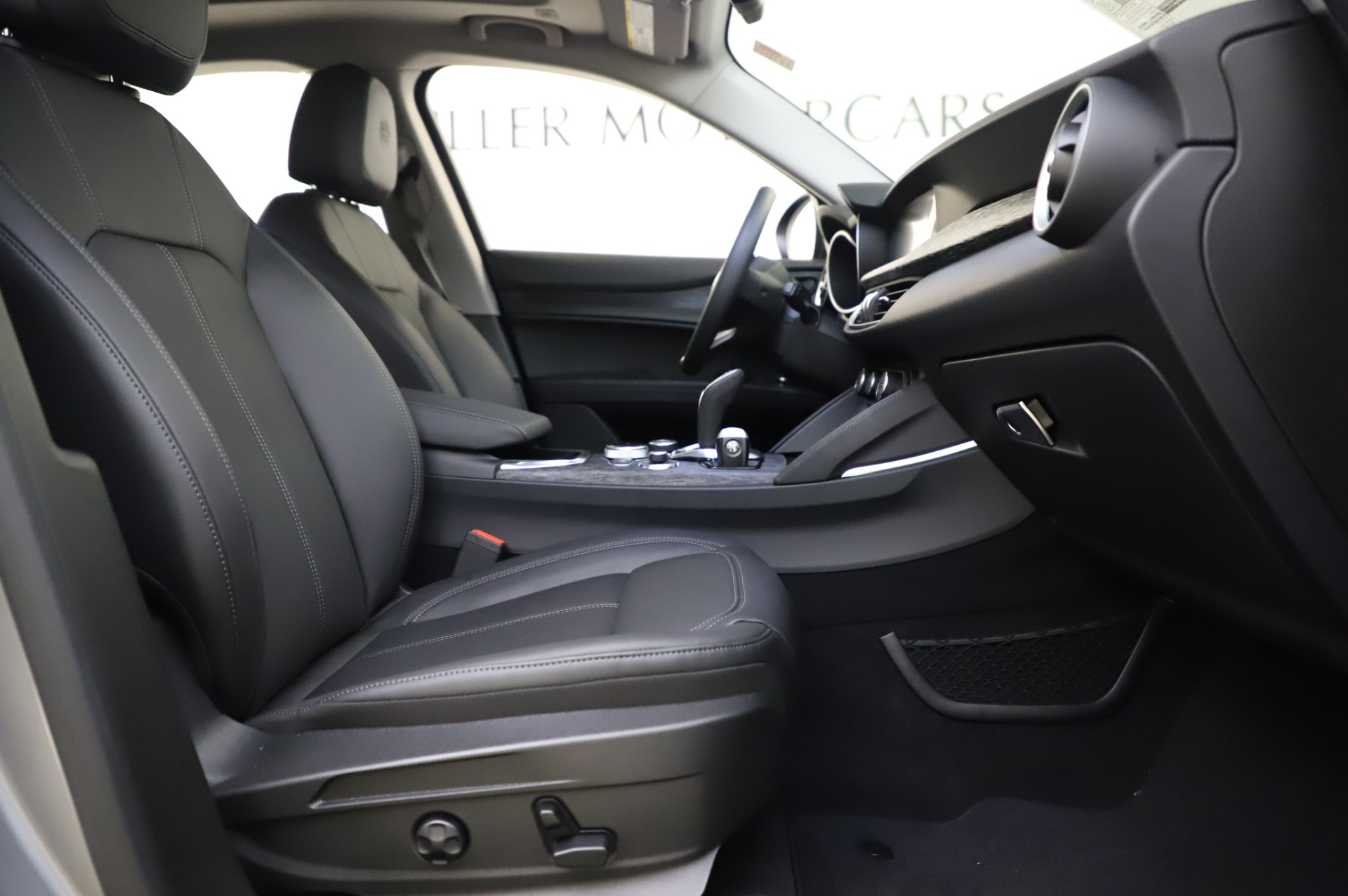 New 2020 Alfa Romeo Stelvio | St. Petersburg, FL
