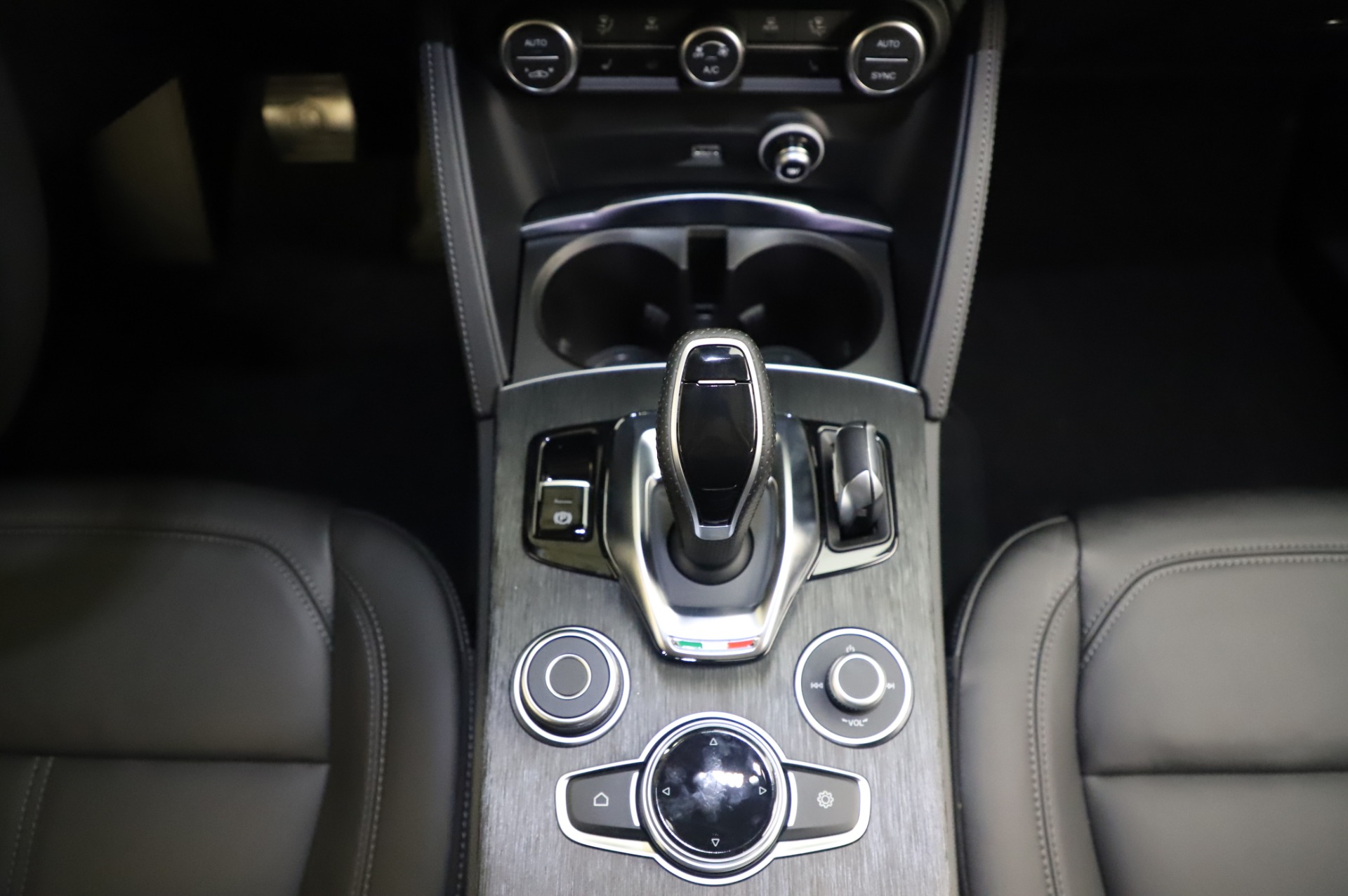 New 2020 Alfa Romeo Stelvio | St. Petersburg, FL