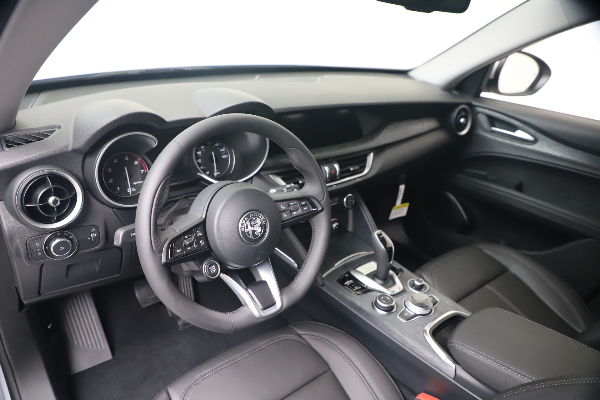 New 2020 Alfa Romeo Stelvio Q4 | St. Petersburg, FL
