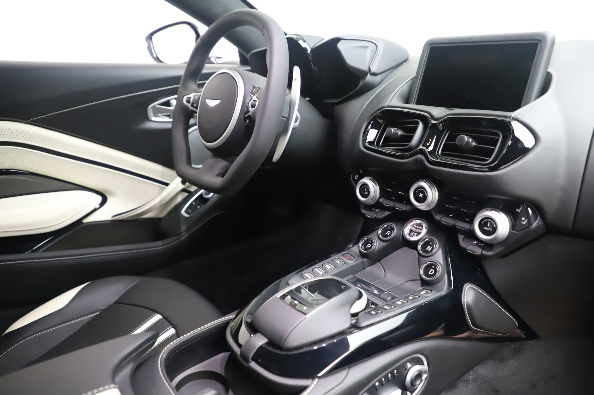 New 2020 Aston Martin Vantage | St. Petersburg, FL