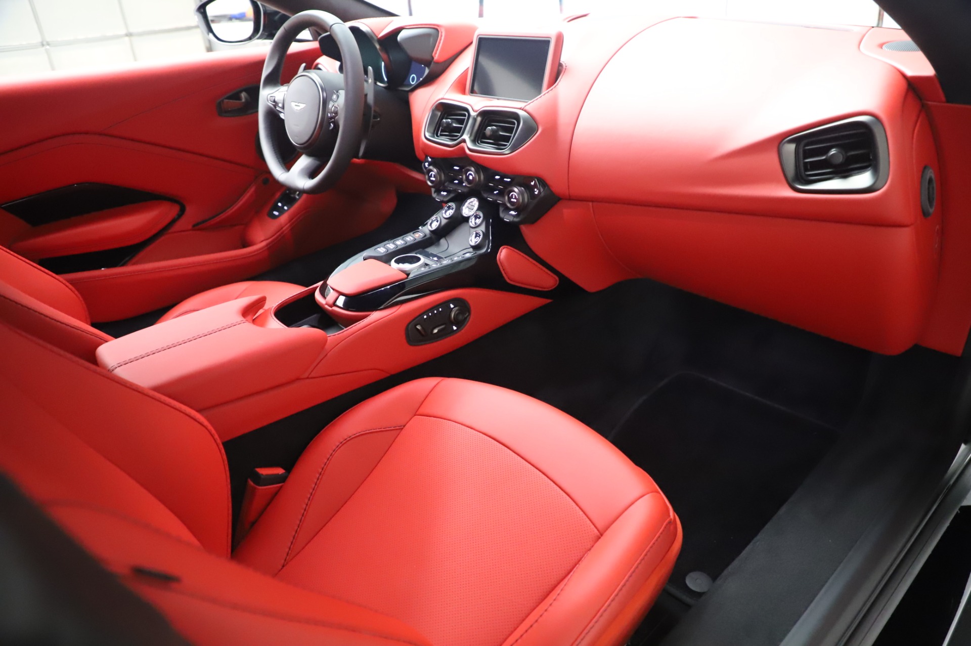 New 2020 Aston Martin Vantage | St. Petersburg, FL