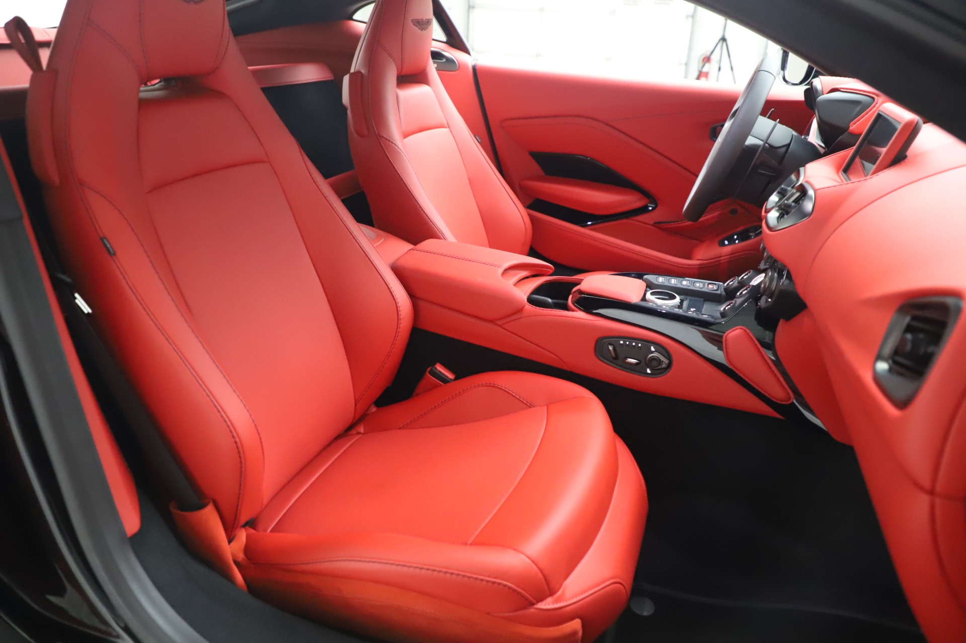 New 2020 Aston Martin Vantage | St. Petersburg, FL