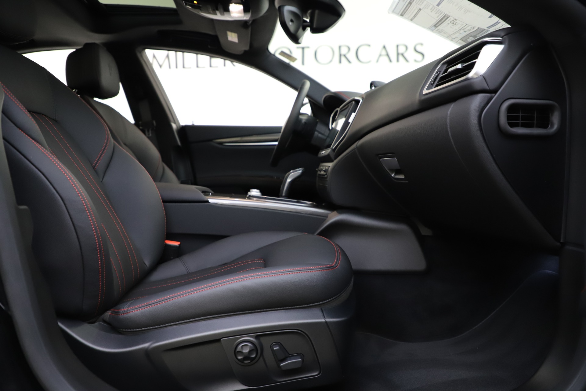 New 2020 Maserati Ghibli S Q4 | St. Petersburg, FL