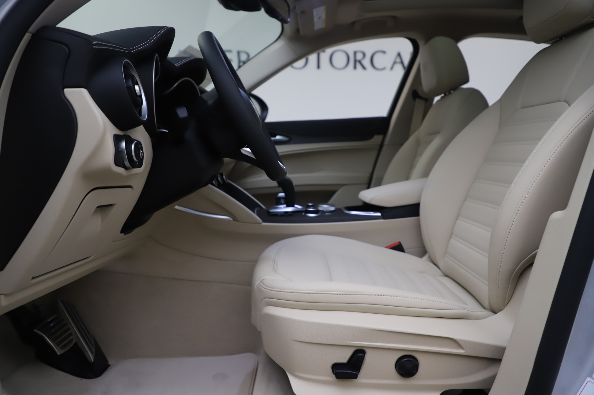 New 2020 Alfa Romeo Stelvio Ti Lusso Q4 | St. Petersburg, FL