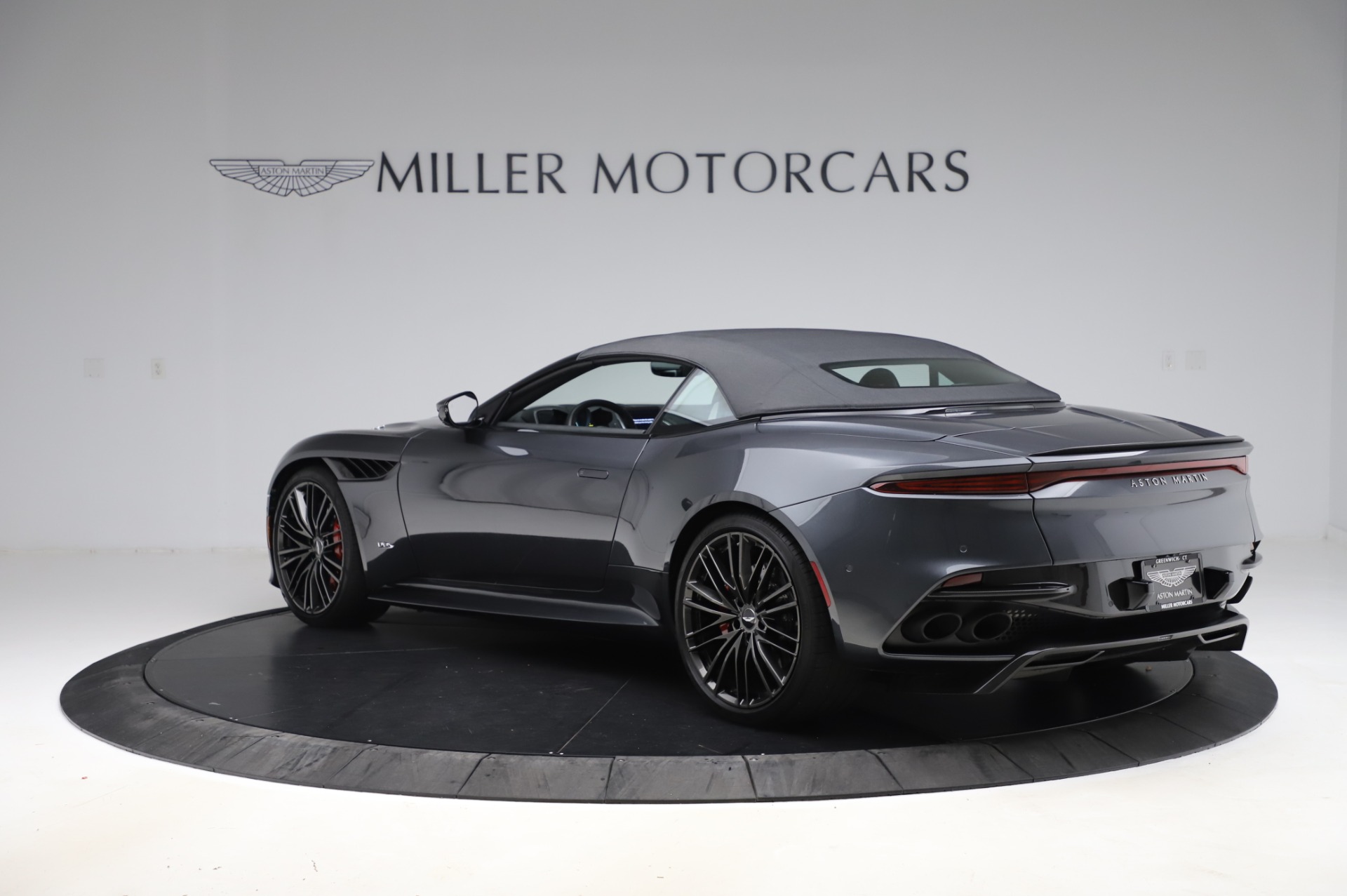 Used 2020 Aston Martin DBS Superleggera | St. Petersburg, FL