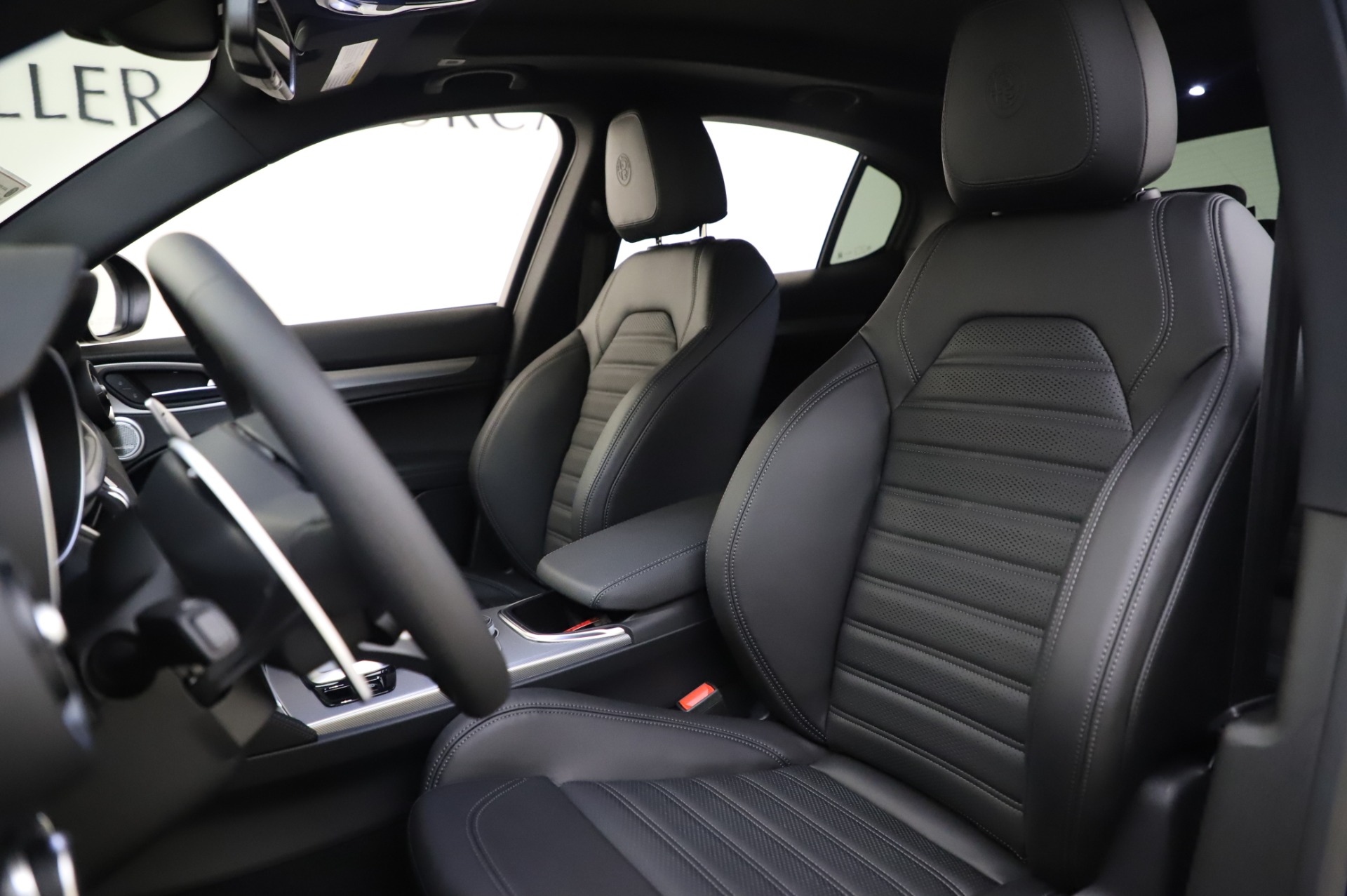 New 2020 Alfa Romeo Stelvio Ti Sport Q4 | St. Petersburg, FL