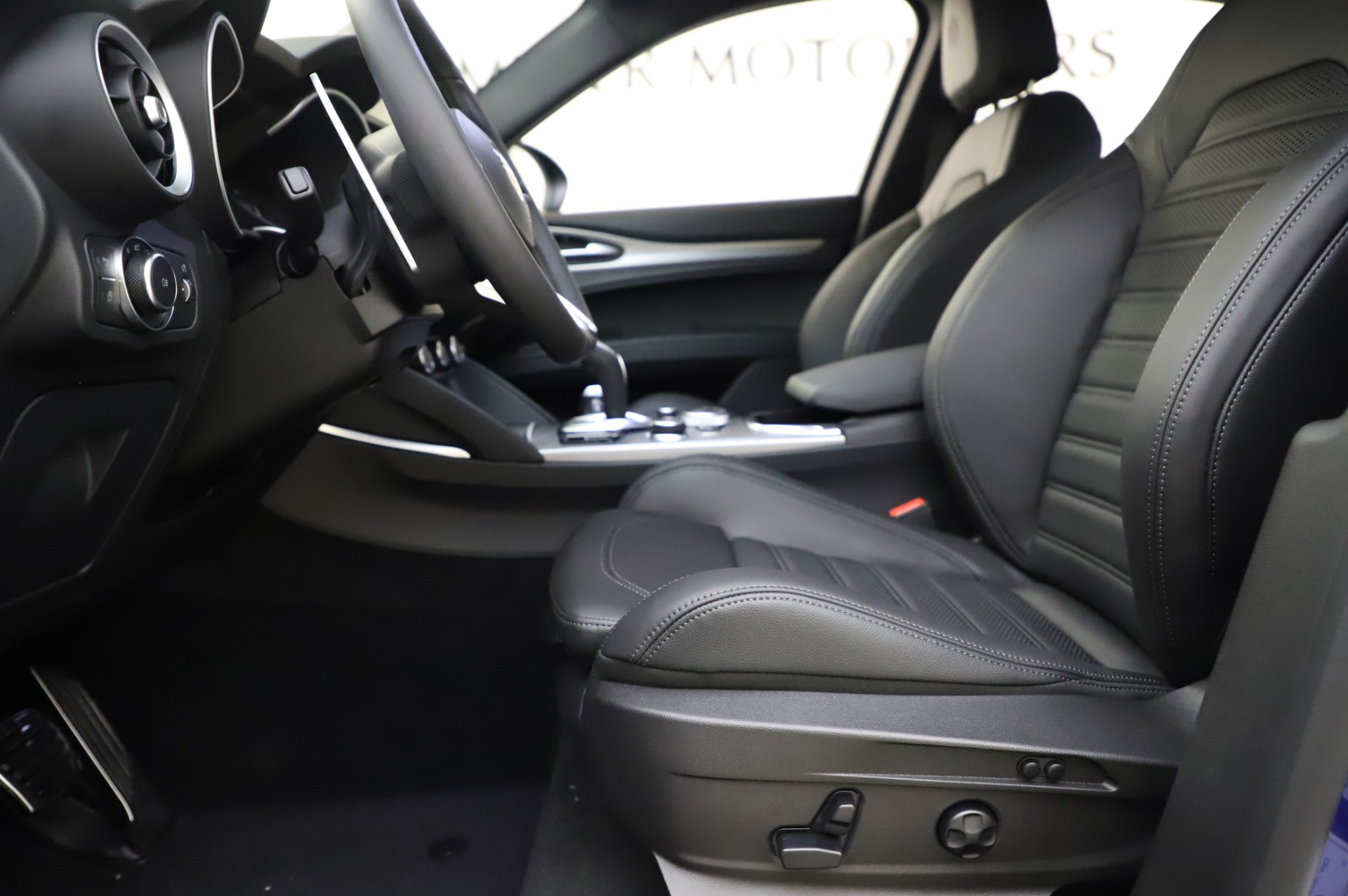 New 2020 Alfa Romeo Stelvio Ti Sport Q4 | St. Petersburg, FL