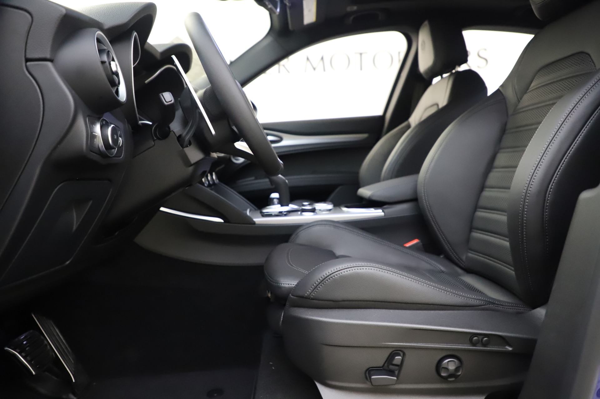 New 2020 Alfa Romeo Stelvio Ti Sport Q4 | St. Petersburg, FL