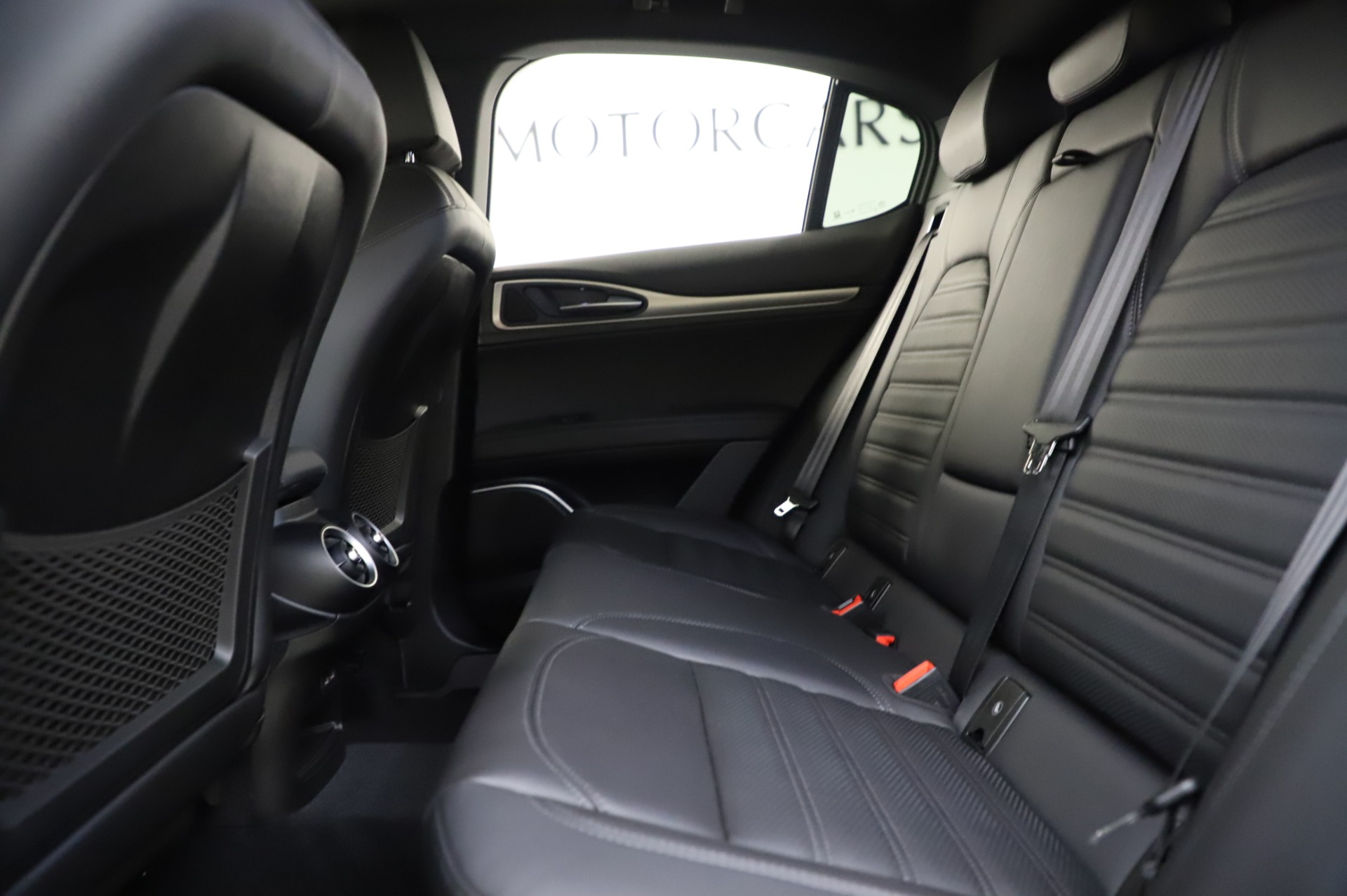 New 2020 Alfa Romeo Stelvio Ti Sport Q4 | St. Petersburg, FL