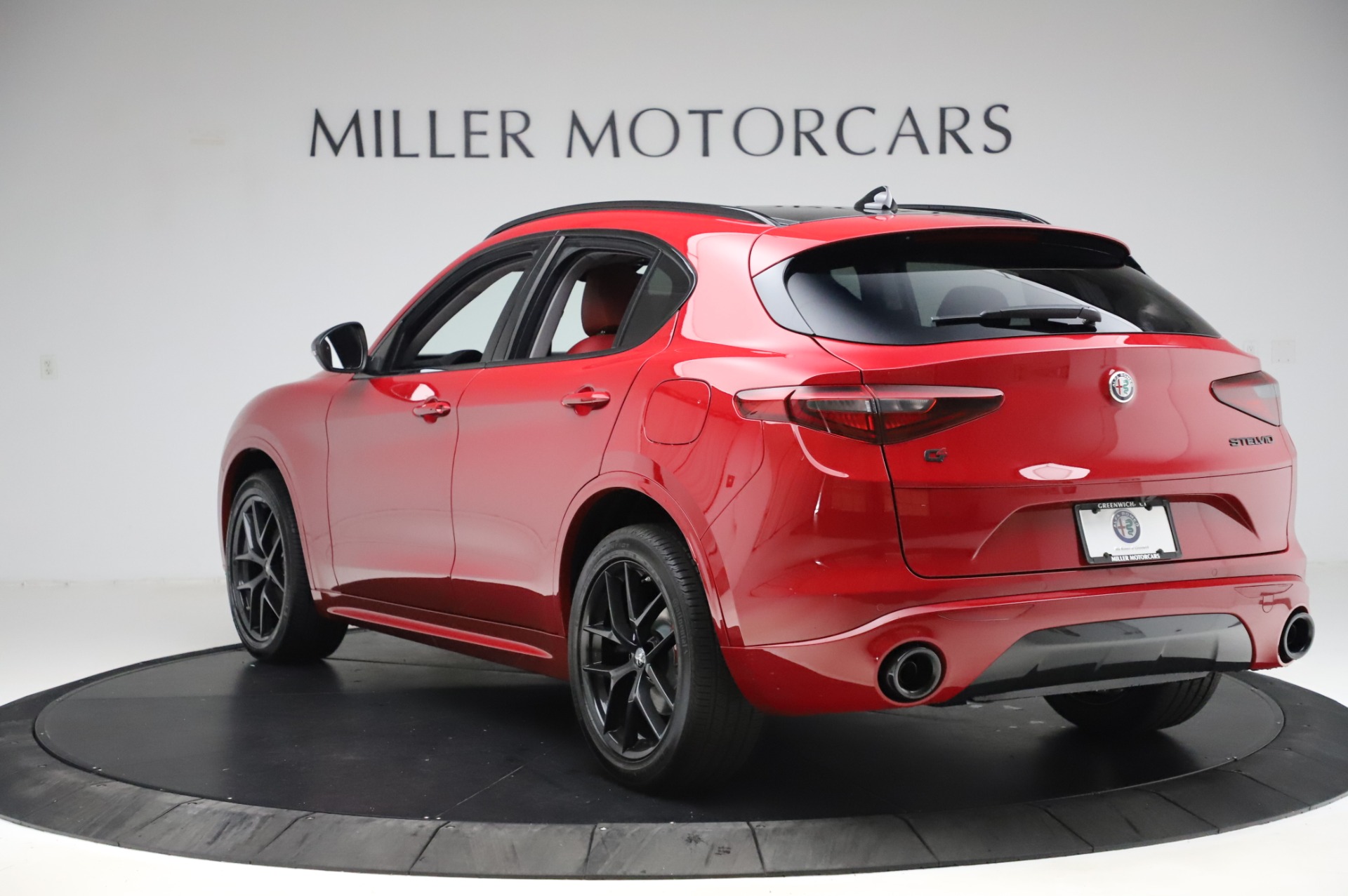 New 2020 Alfa Romeo Stelvio Ti Sport Q4 | St. Petersburg, FL