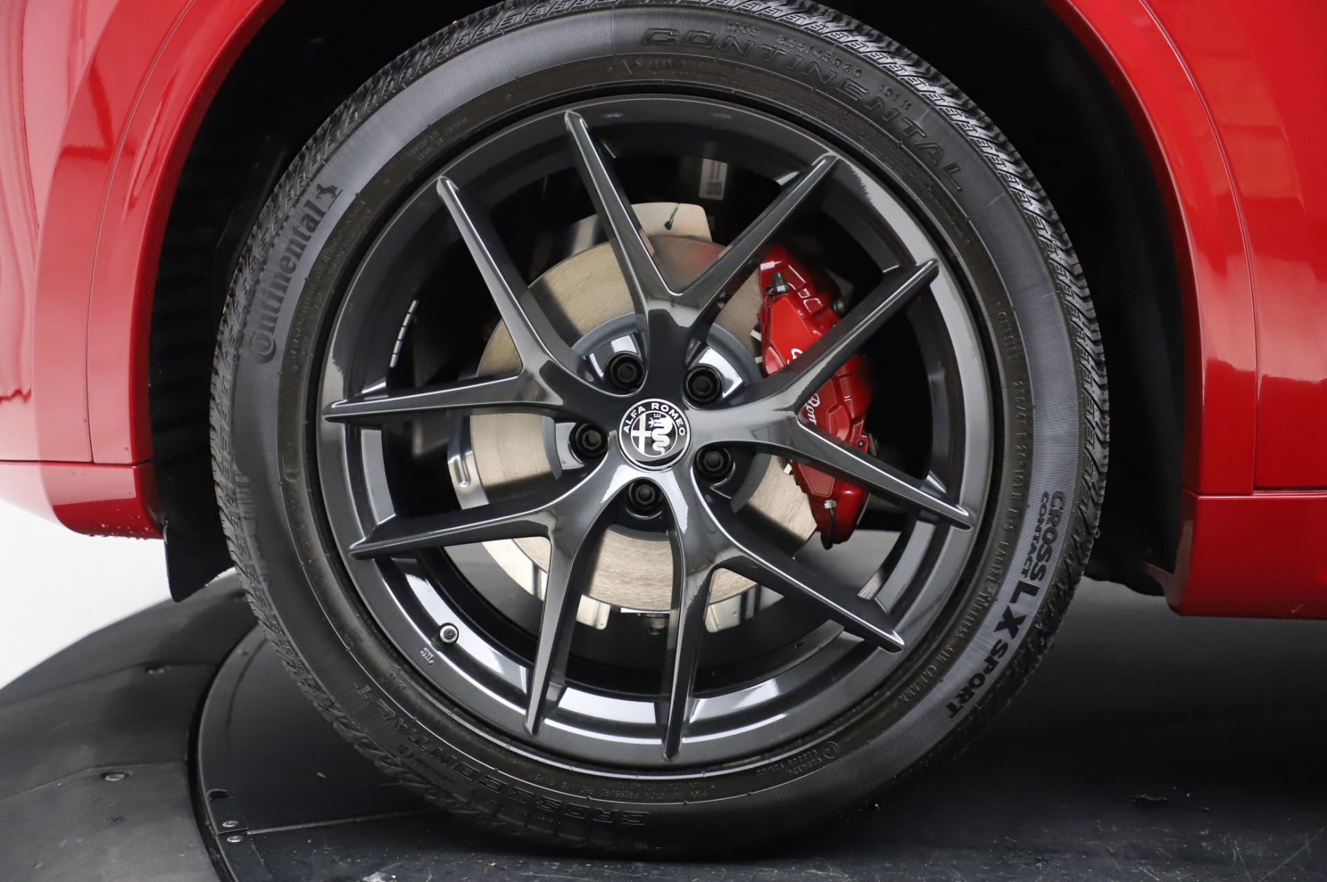 New 2020 Alfa Romeo Stelvio Ti Sport Q4 | St. Petersburg, FL