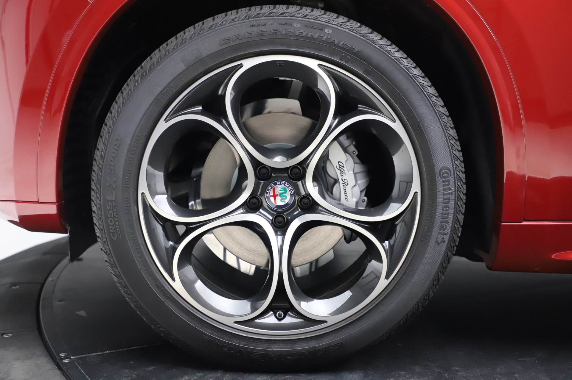 New 2020 Alfa Romeo Stelvio Ti Lusso Q4 | St. Petersburg, FL