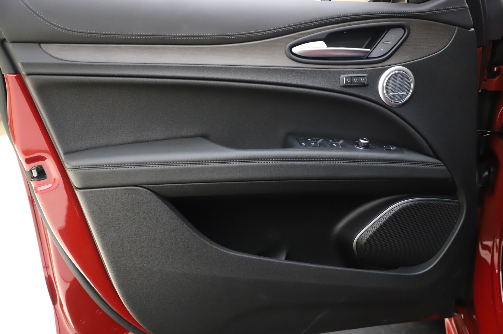 New 2020 Alfa Romeo Stelvio Ti Lusso Q4 | St. Petersburg, FL