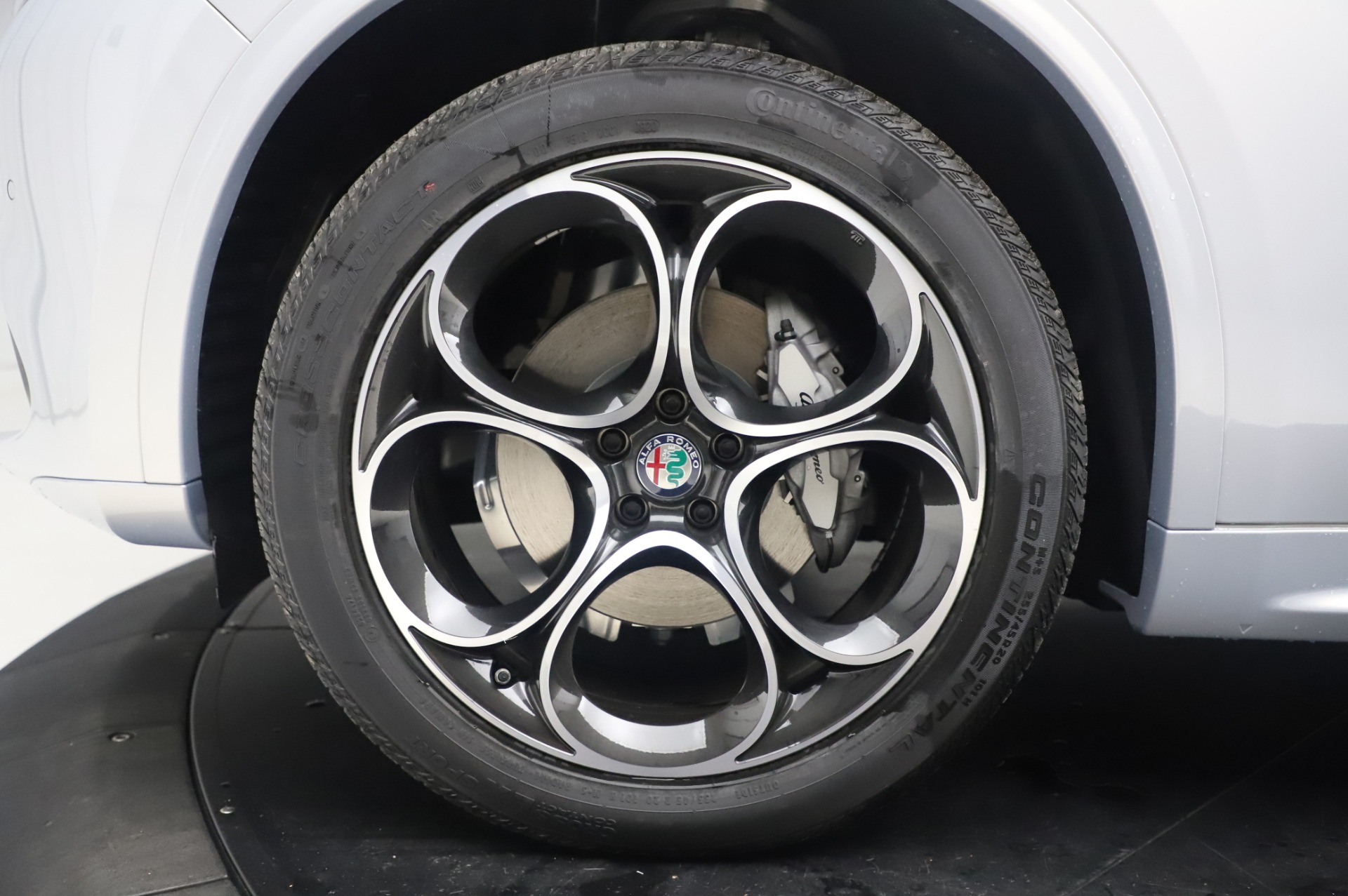 New 2020 Alfa Romeo Stelvio Ti Lusso Q4 | St. Petersburg, FL