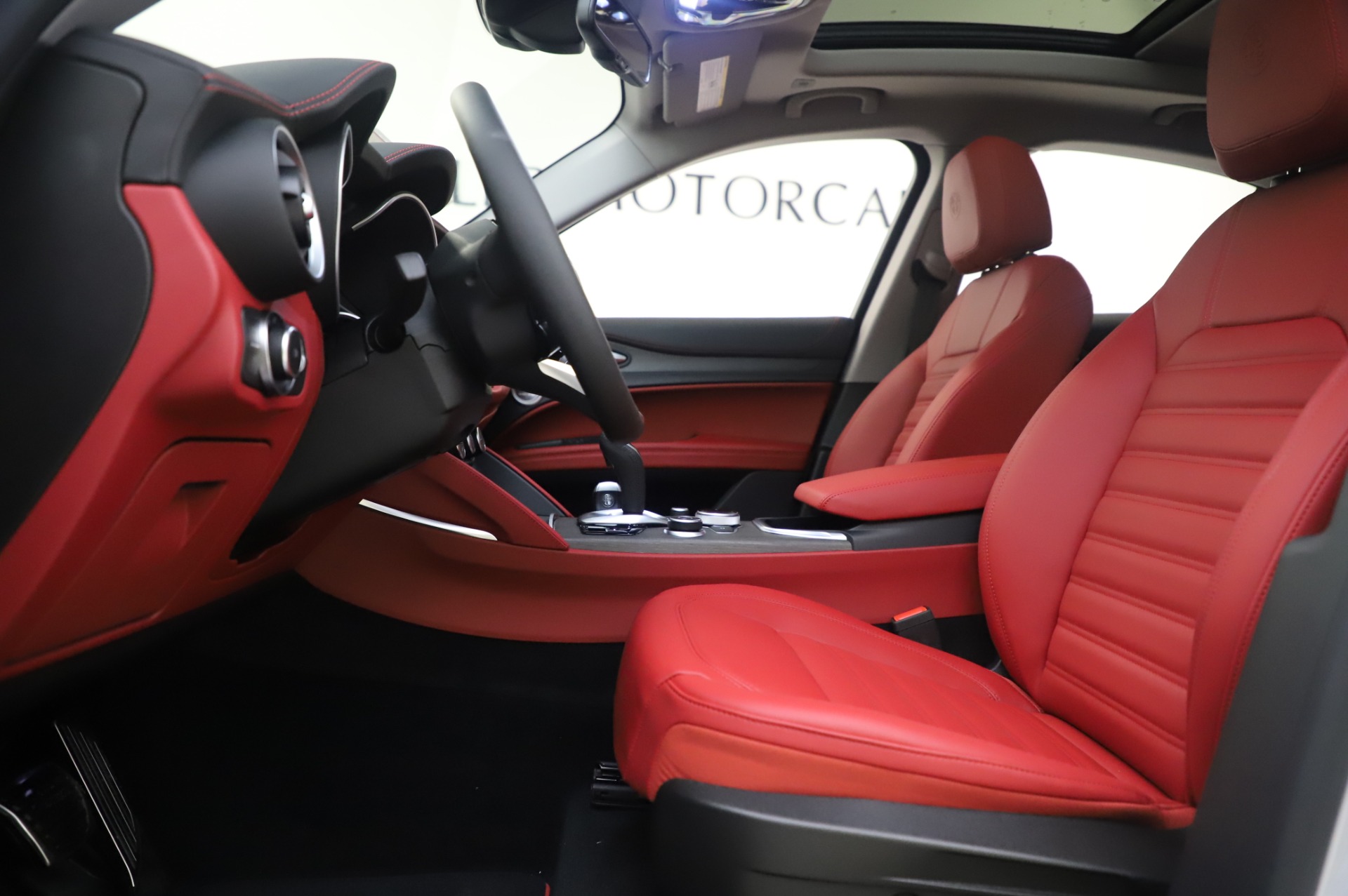 New 2020 Alfa Romeo Stelvio Ti Lusso Q4 | St. Petersburg, FL