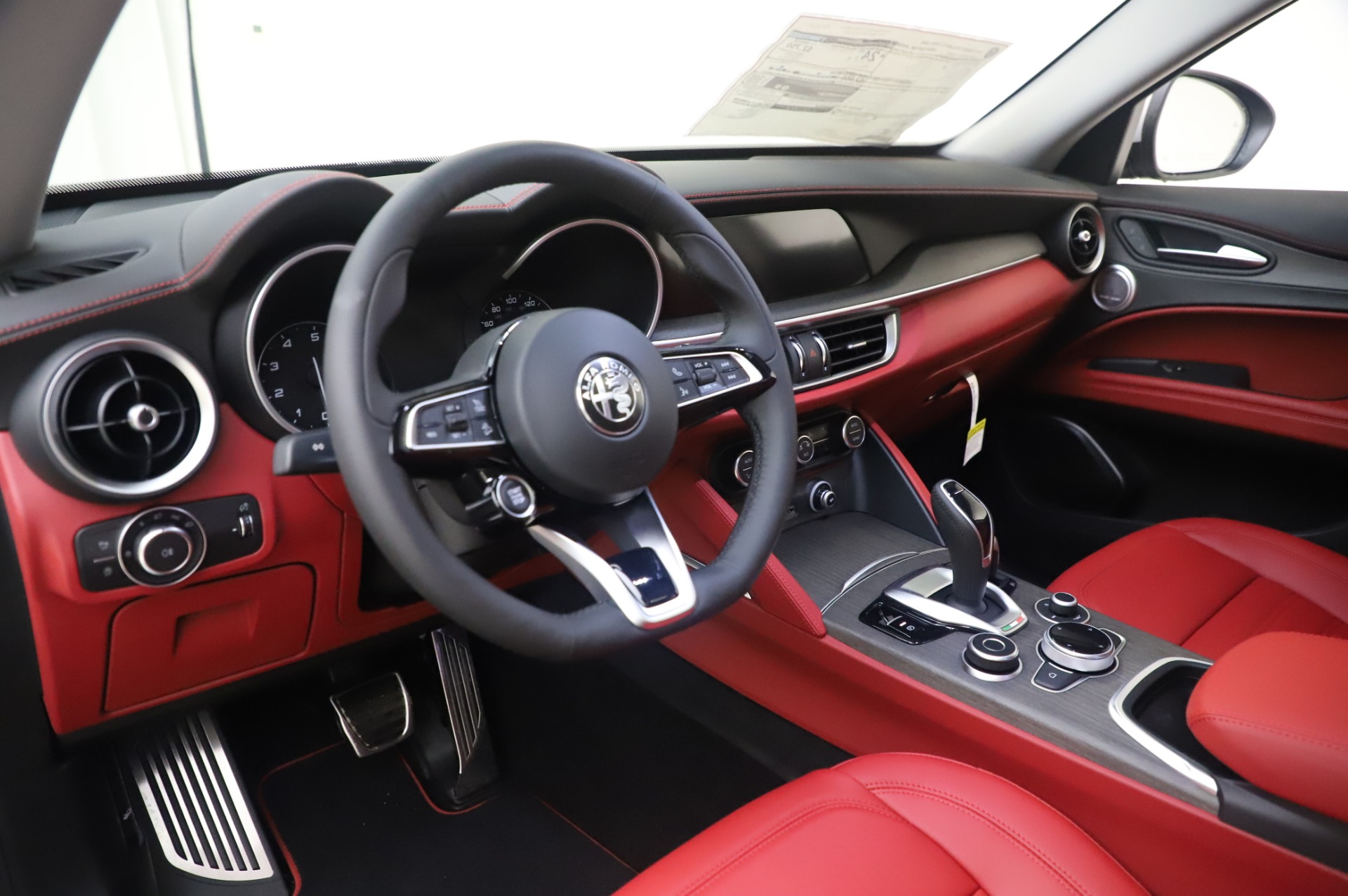New 2020 Alfa Romeo Stelvio Ti Lusso Q4 | St. Petersburg, FL