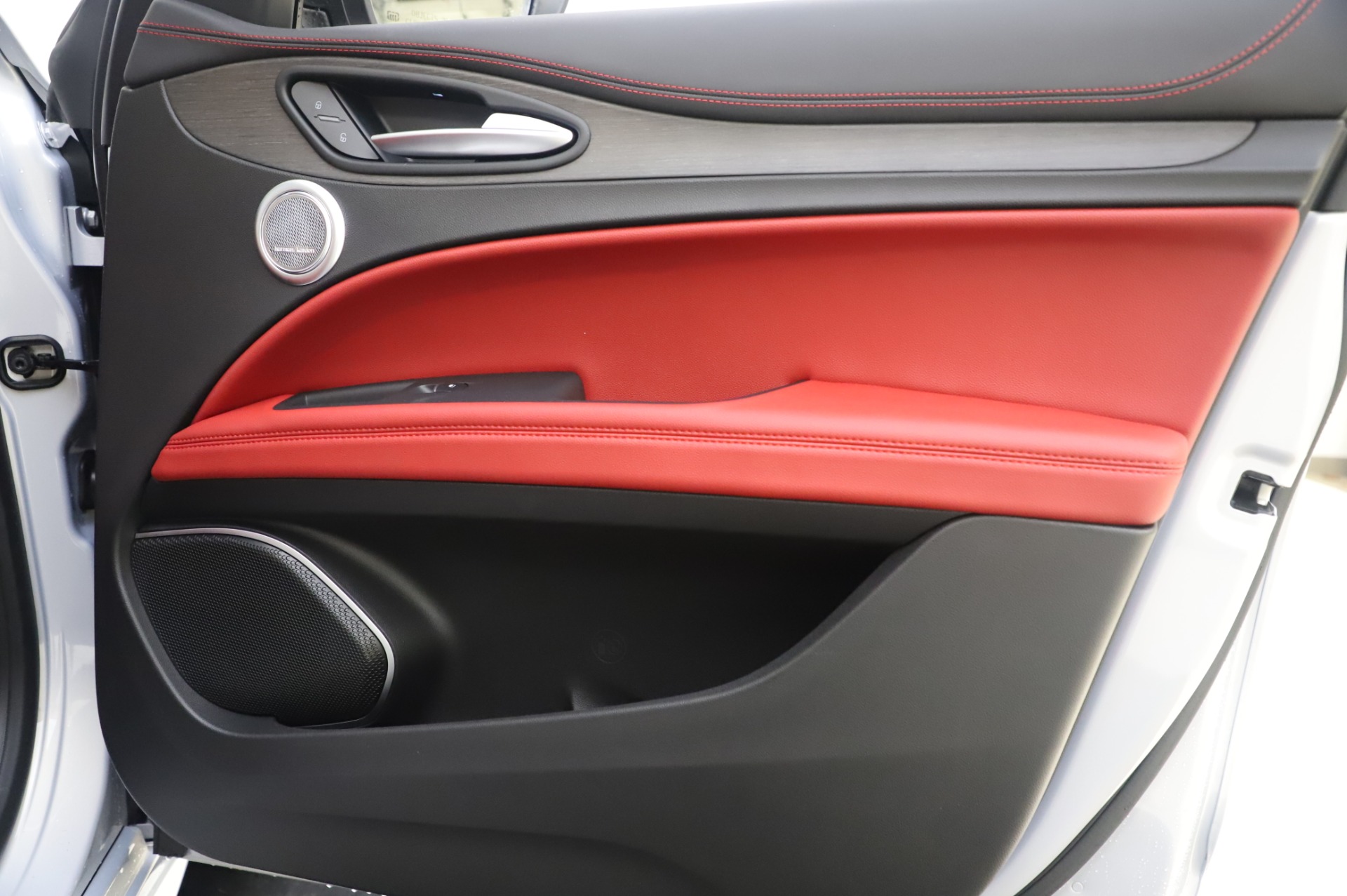 New 2020 Alfa Romeo Stelvio Ti Lusso Q4 | St. Petersburg, FL