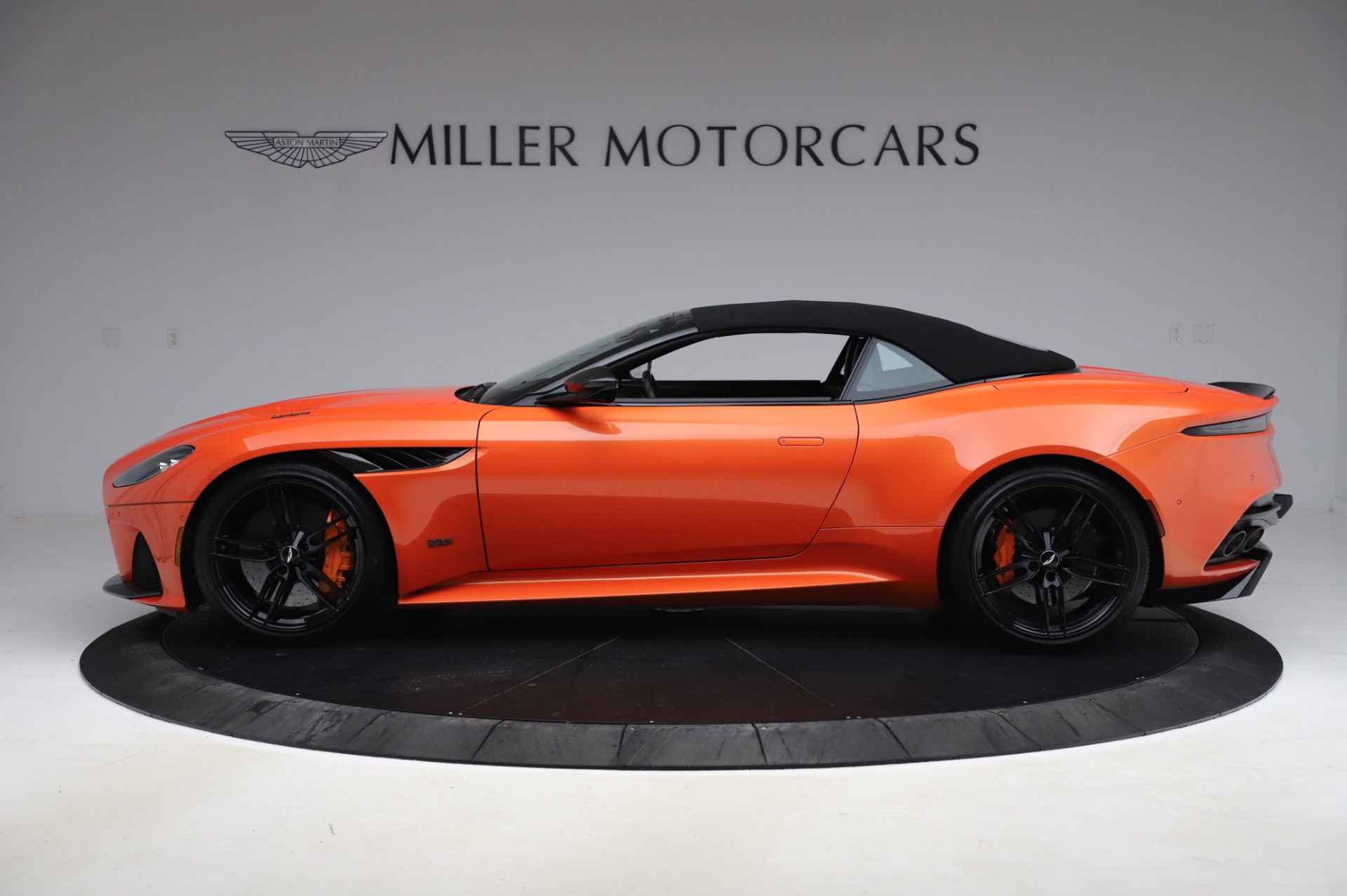 Used 2020 Aston Martin DBS Superleggera Volante | St. Petersburg, FL