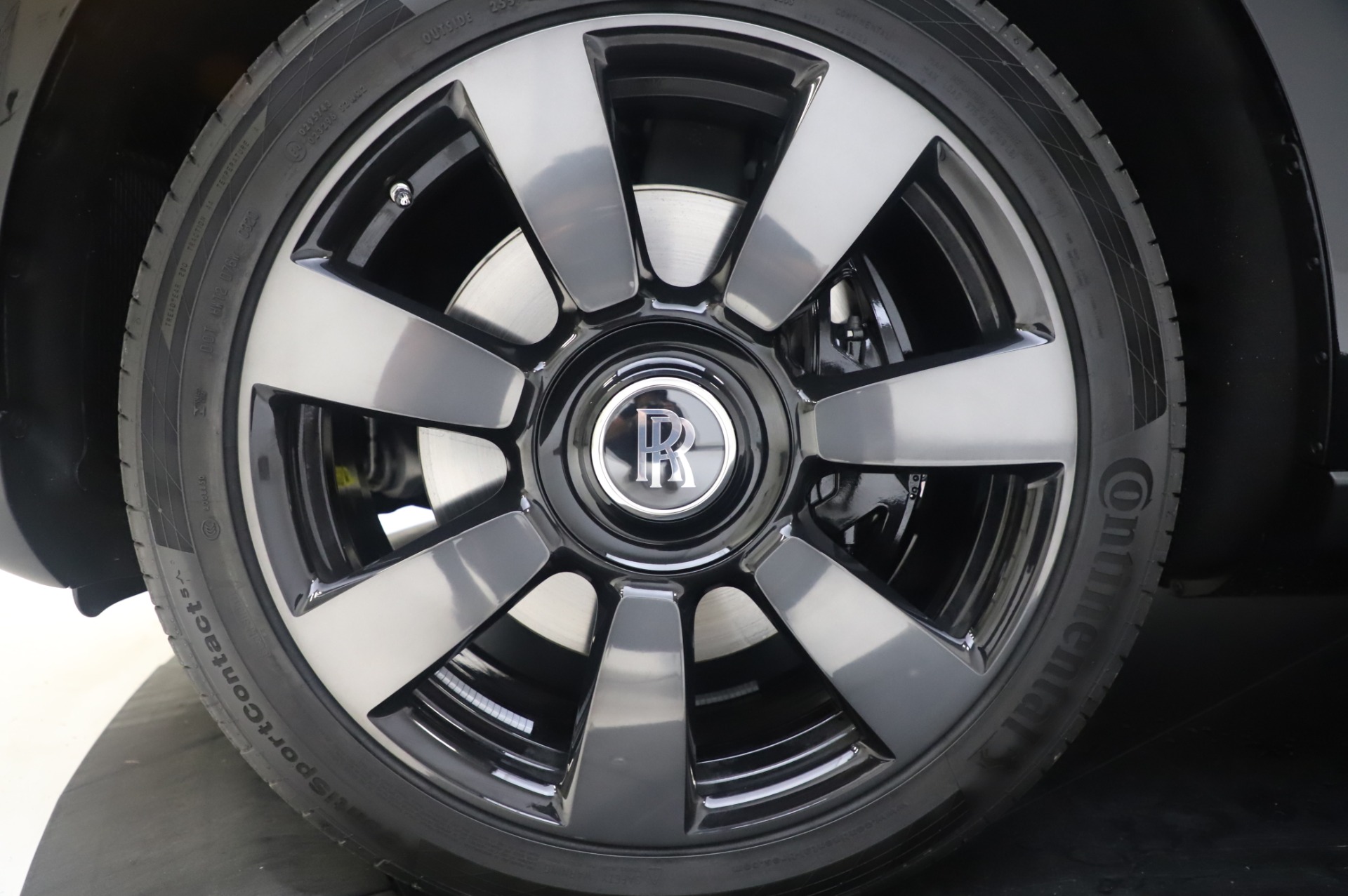 New 2021 Rolls-Royce Cullinan | St. Petersburg, FL