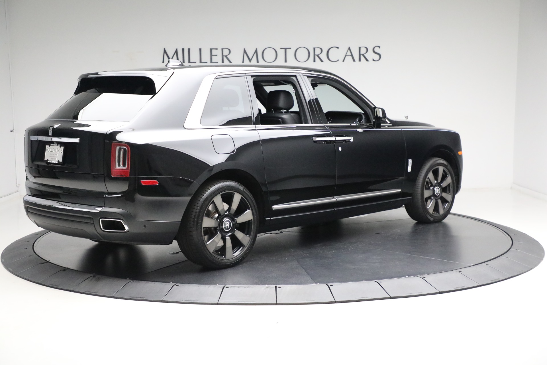 New 2021 Rolls-Royce Cullinan | St. Petersburg, FL