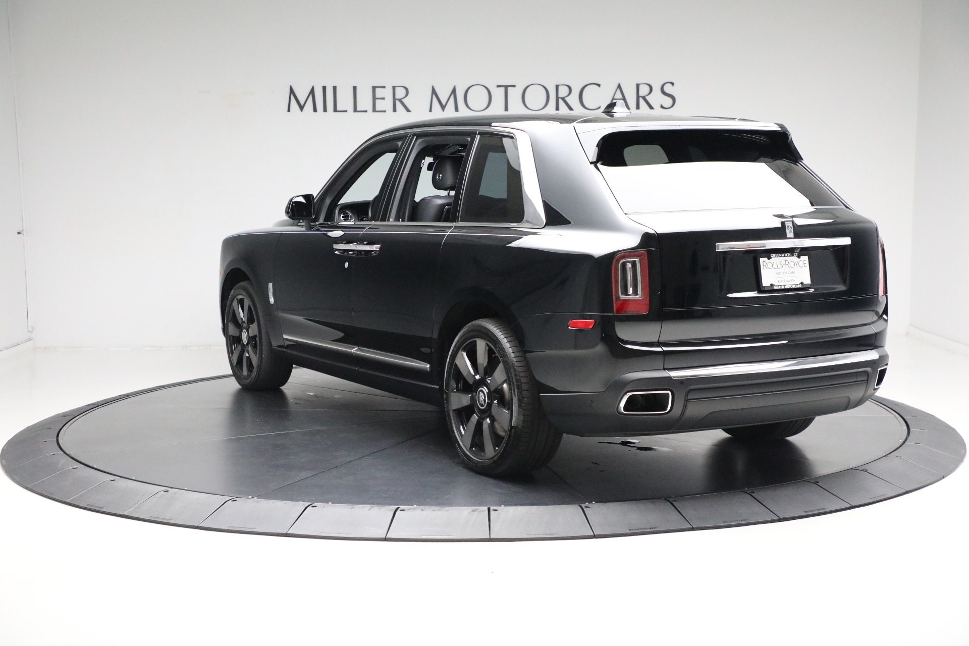 New 2021 Rolls-Royce Cullinan | St. Petersburg, FL