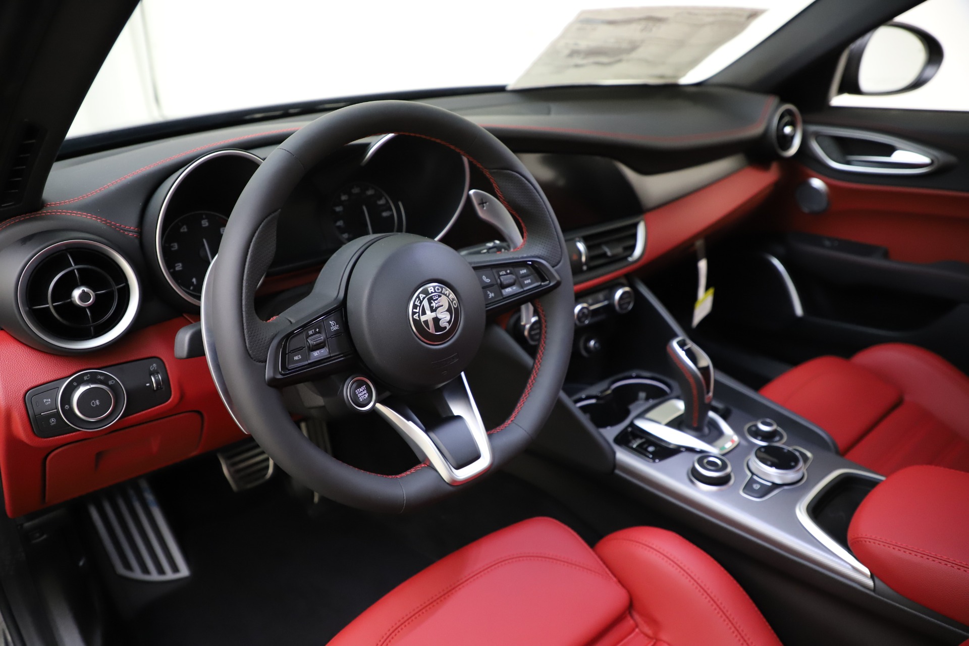 New 2020 Alfa Romeo Giulia Ti Sport Q4 | St. Petersburg, FL