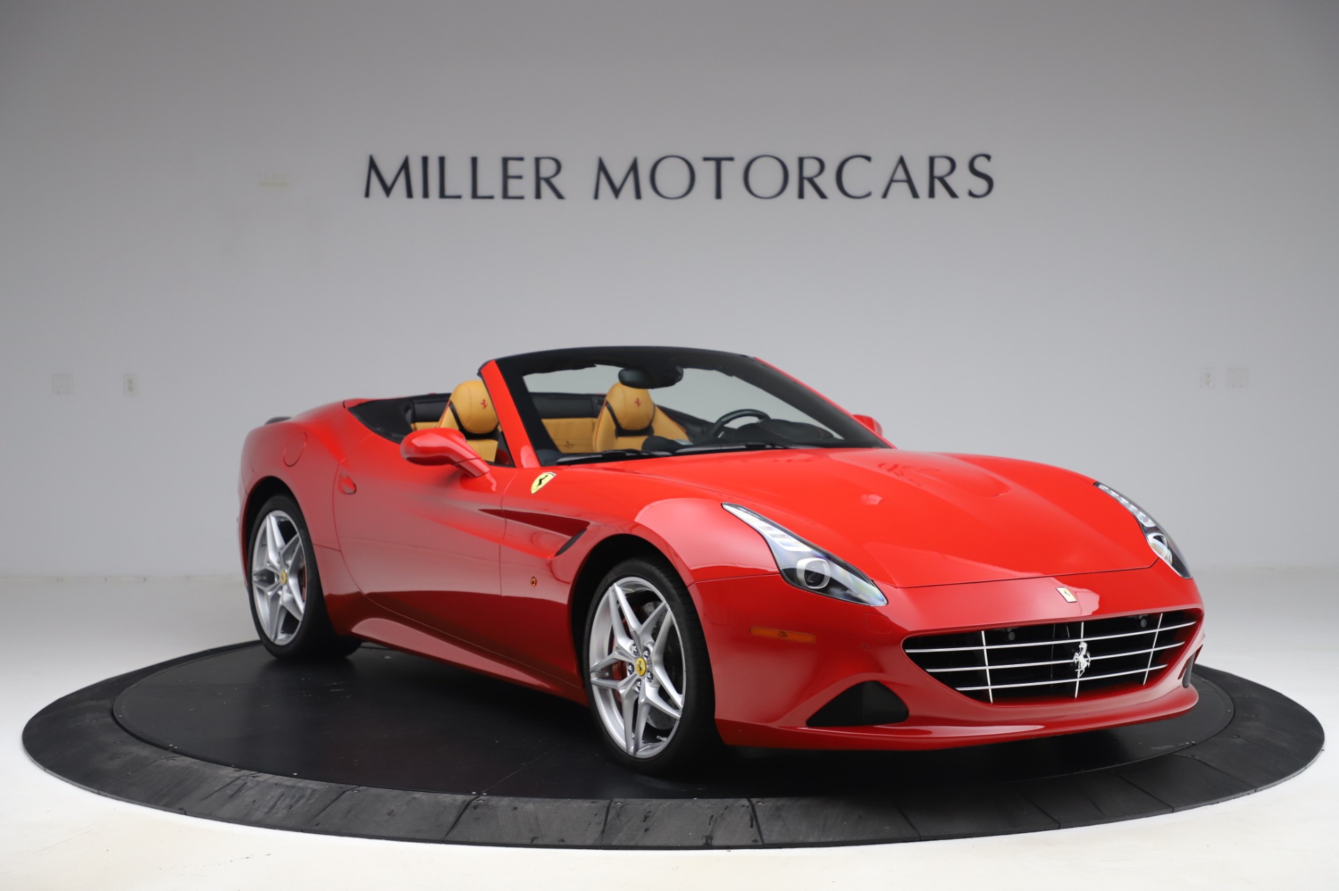 2016 Ferrari California T Stock # 4714-366 visit www.karbuds.com for more info