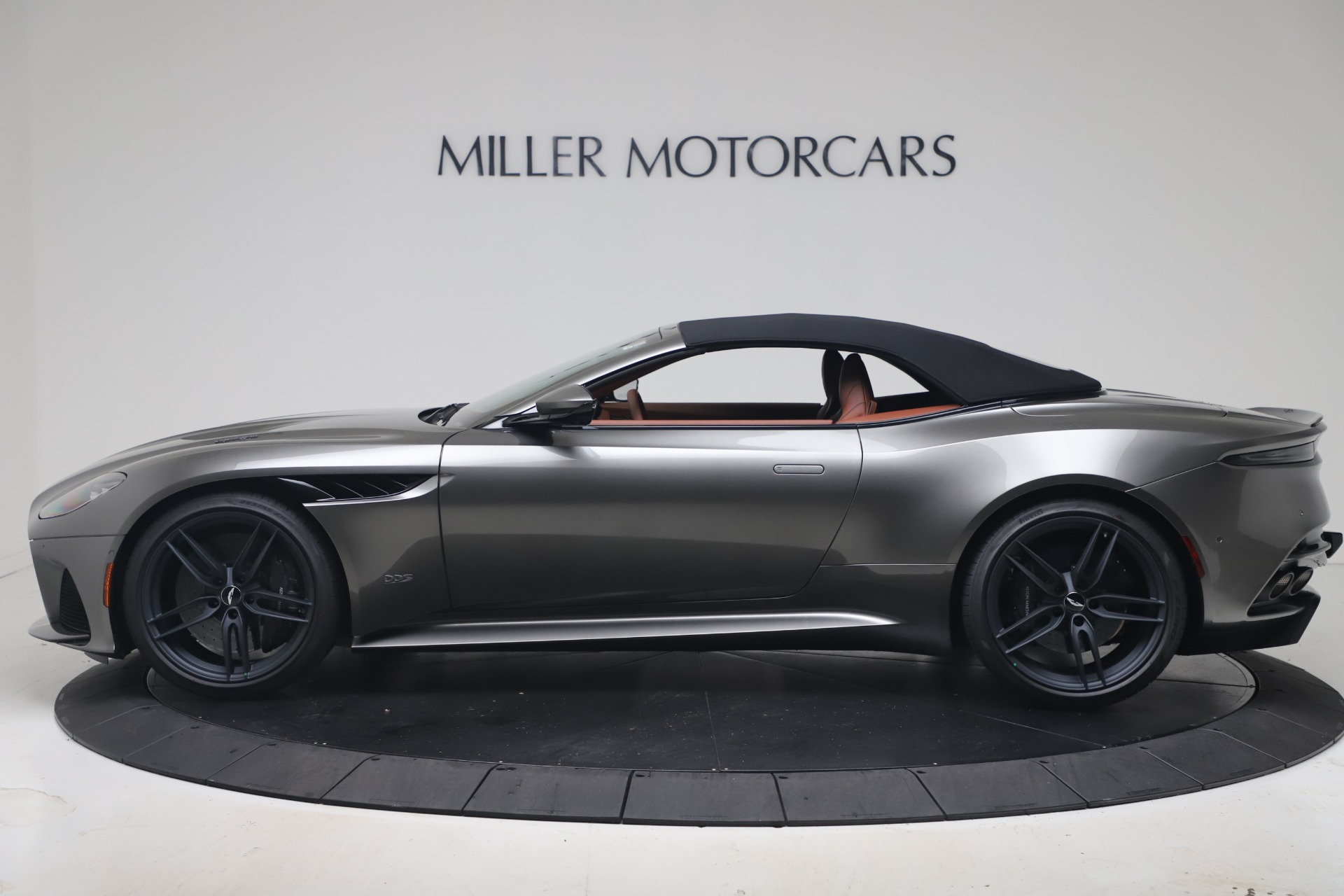 New 2020 Aston Martin DBS Superleggera Volante | St. Petersburg, FL