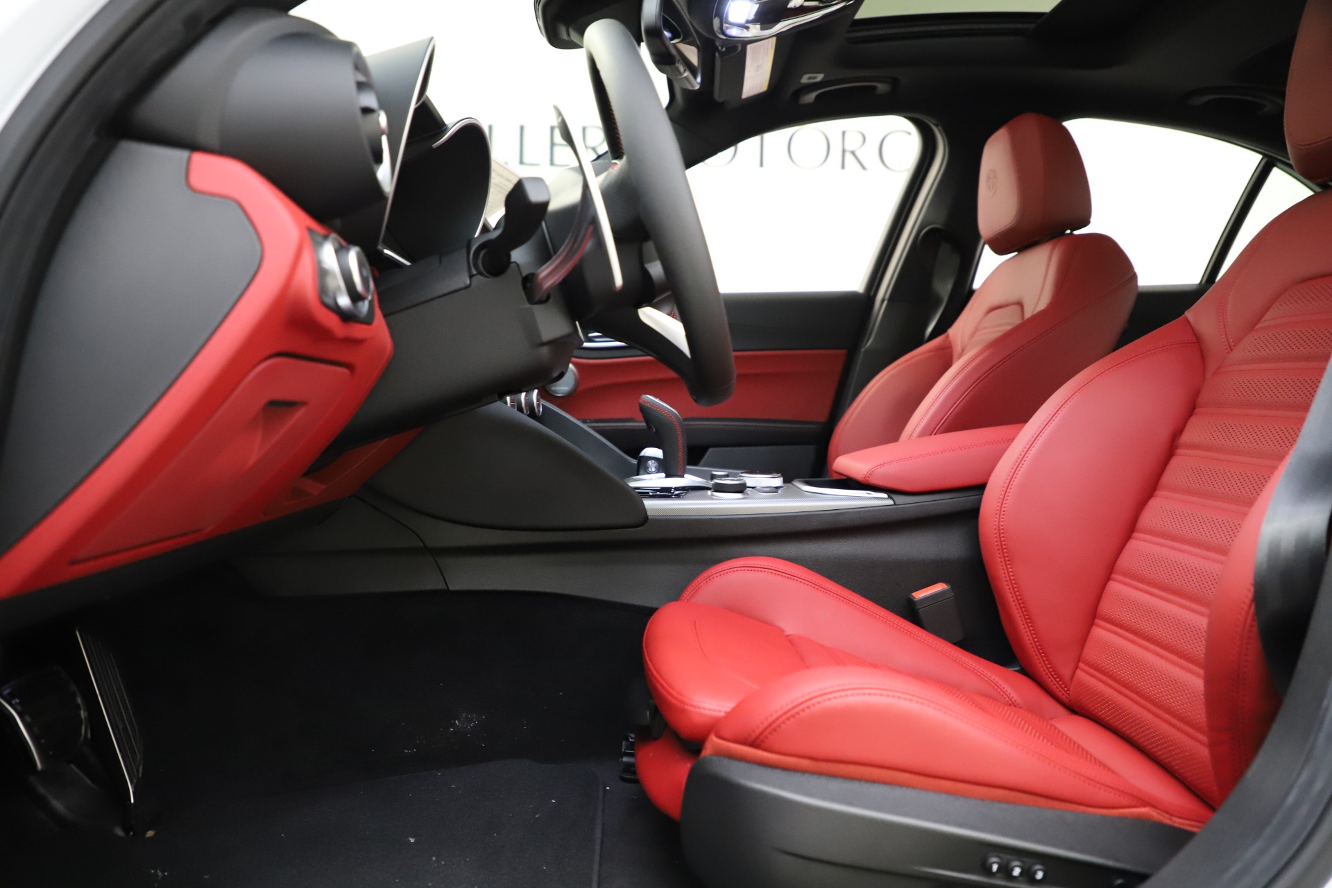 New 2020 Alfa Romeo Giulia Ti Sport Q4 | St. Petersburg, FL