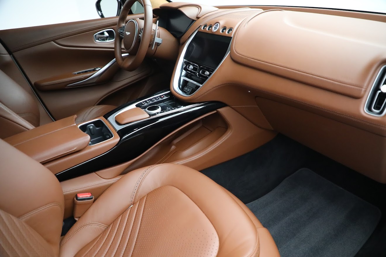New 2021 Aston Martin DBX | St. Petersburg, FL