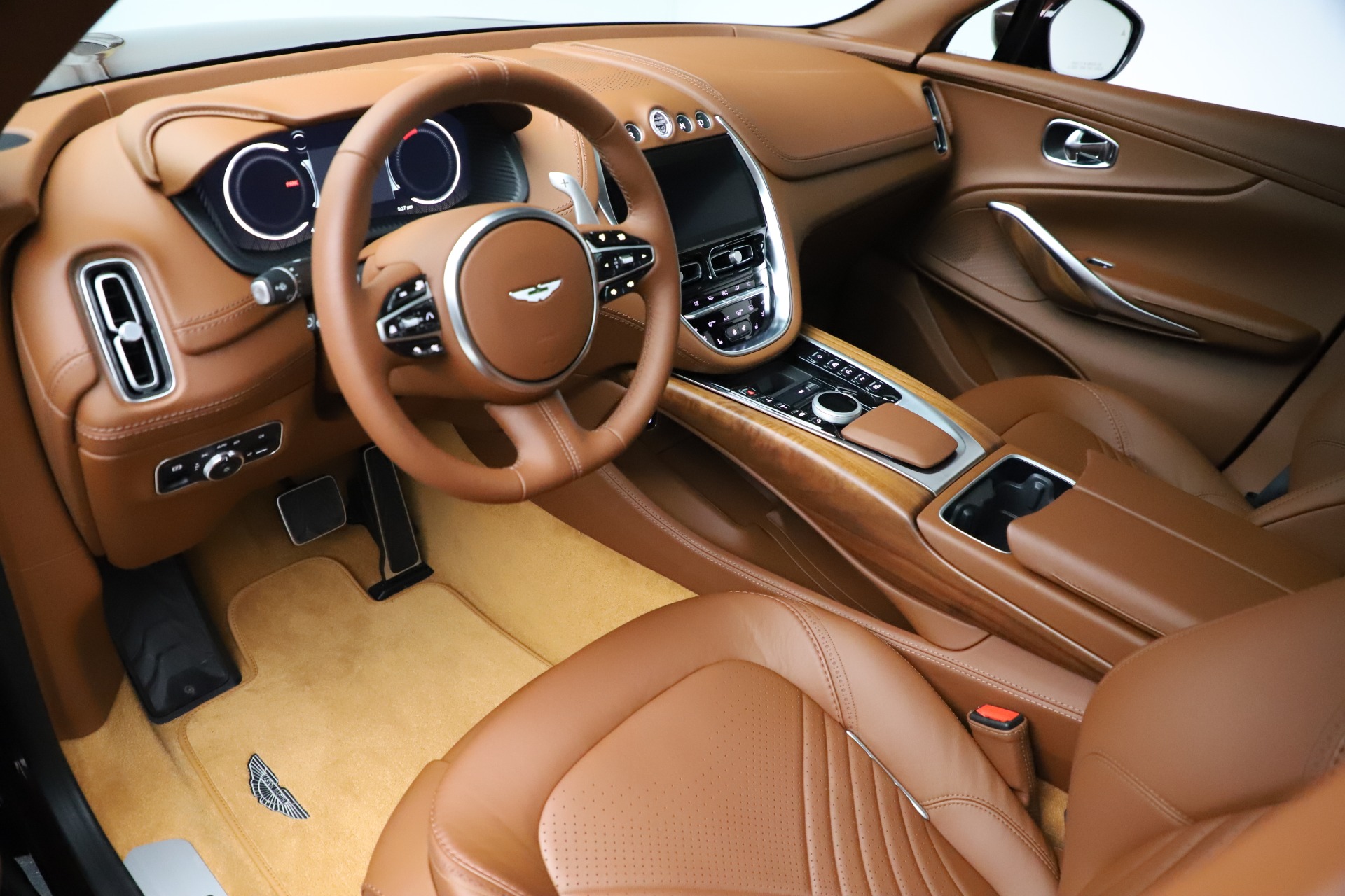 New 2021 Aston Martin DBX | St. Petersburg, FL