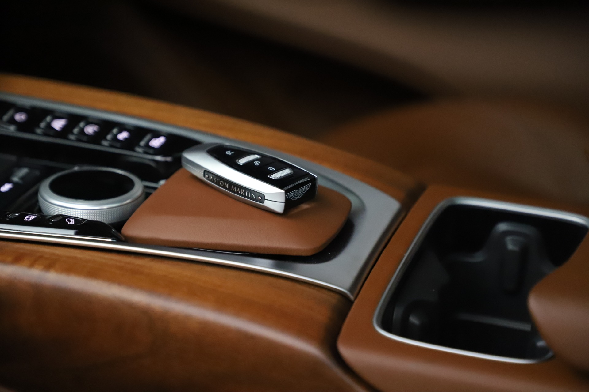 New 2021 Aston Martin DBX | St. Petersburg, FL