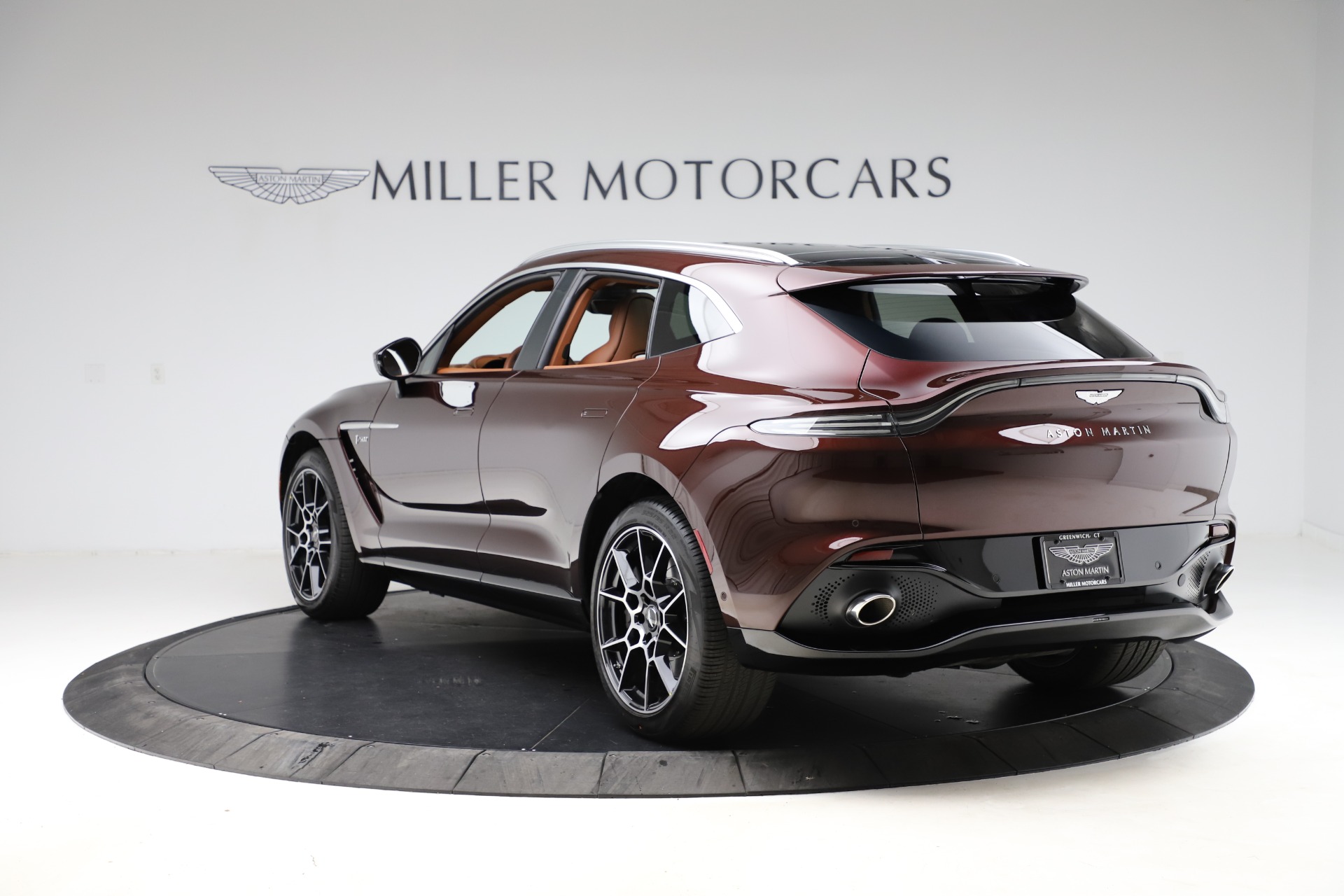 New 2021 Aston Martin DBX | St. Petersburg, FL