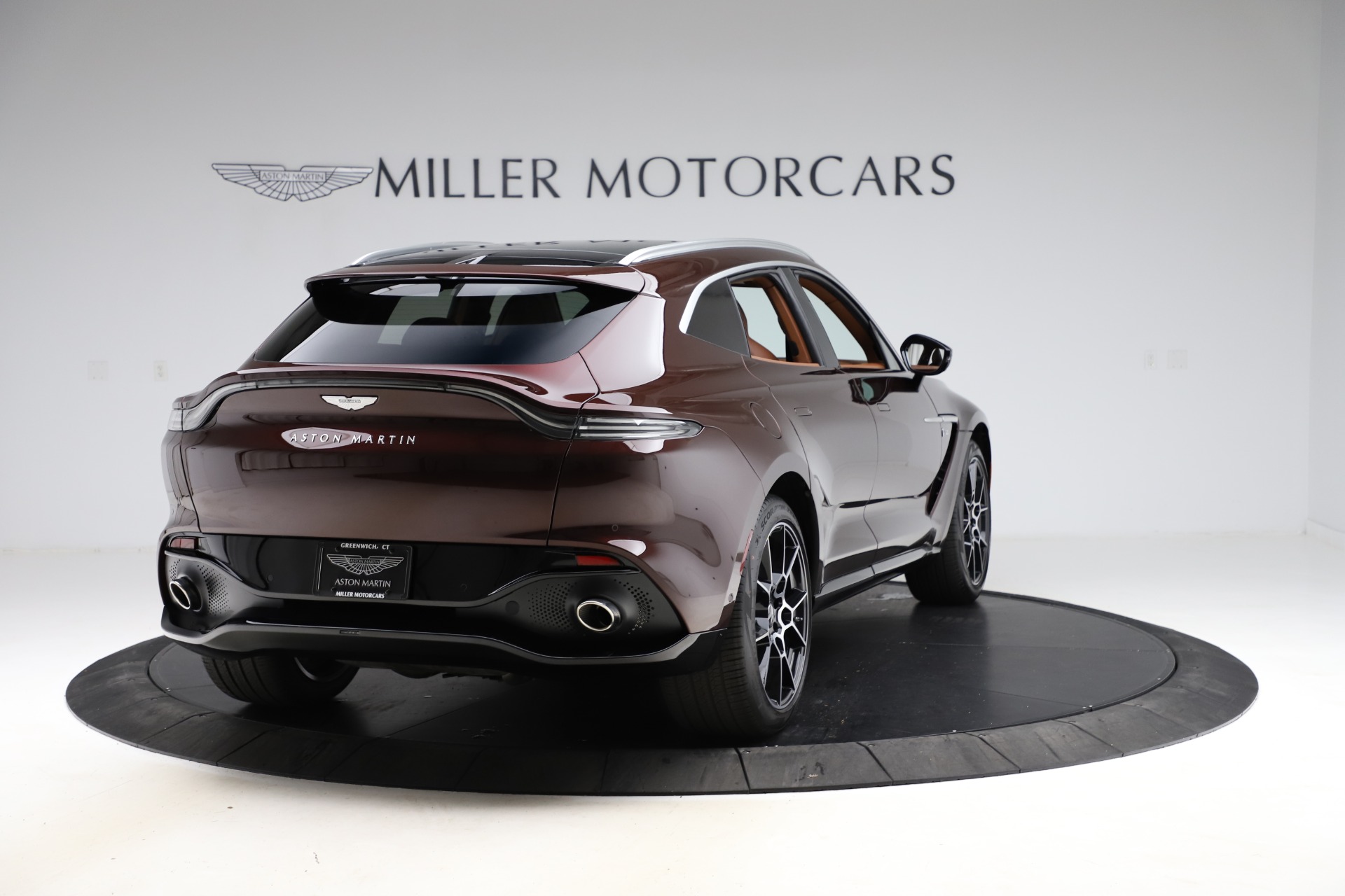 New 2021 Aston Martin DBX | St. Petersburg, FL