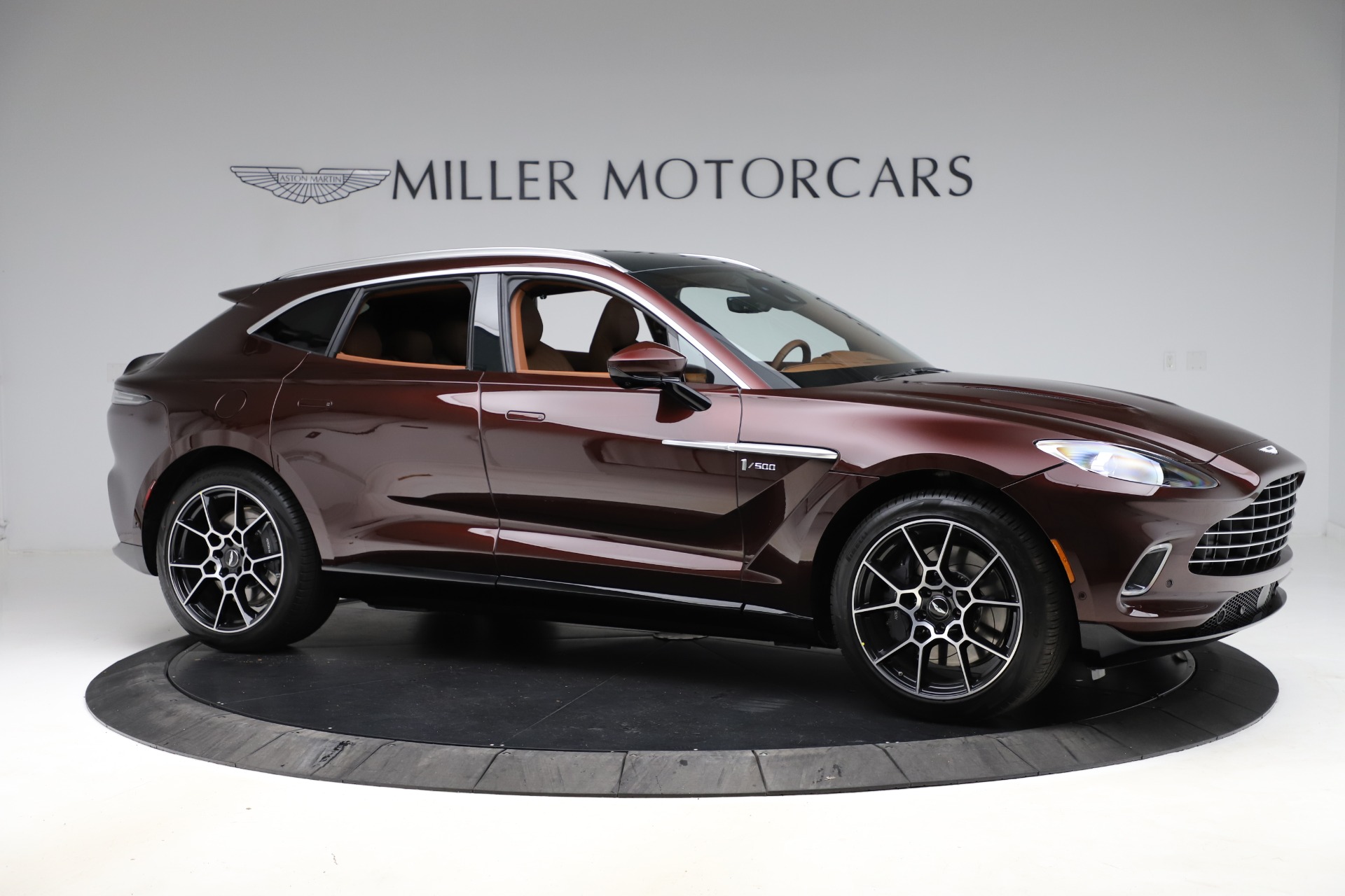 New 2021 Aston Martin DBX | St. Petersburg, FL