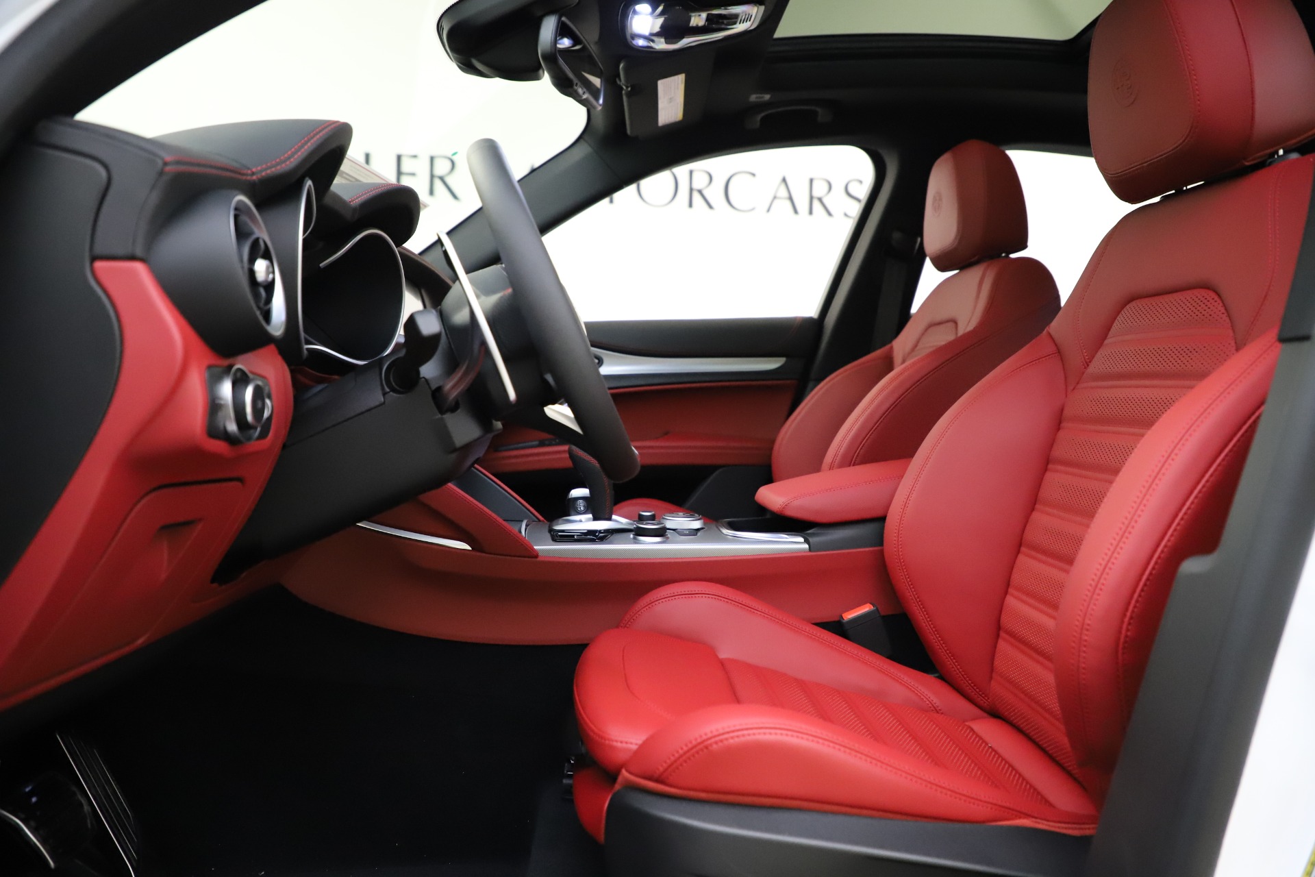 New 2020 Alfa Romeo Stelvio Ti Sport Q4 | St. Petersburg, FL
