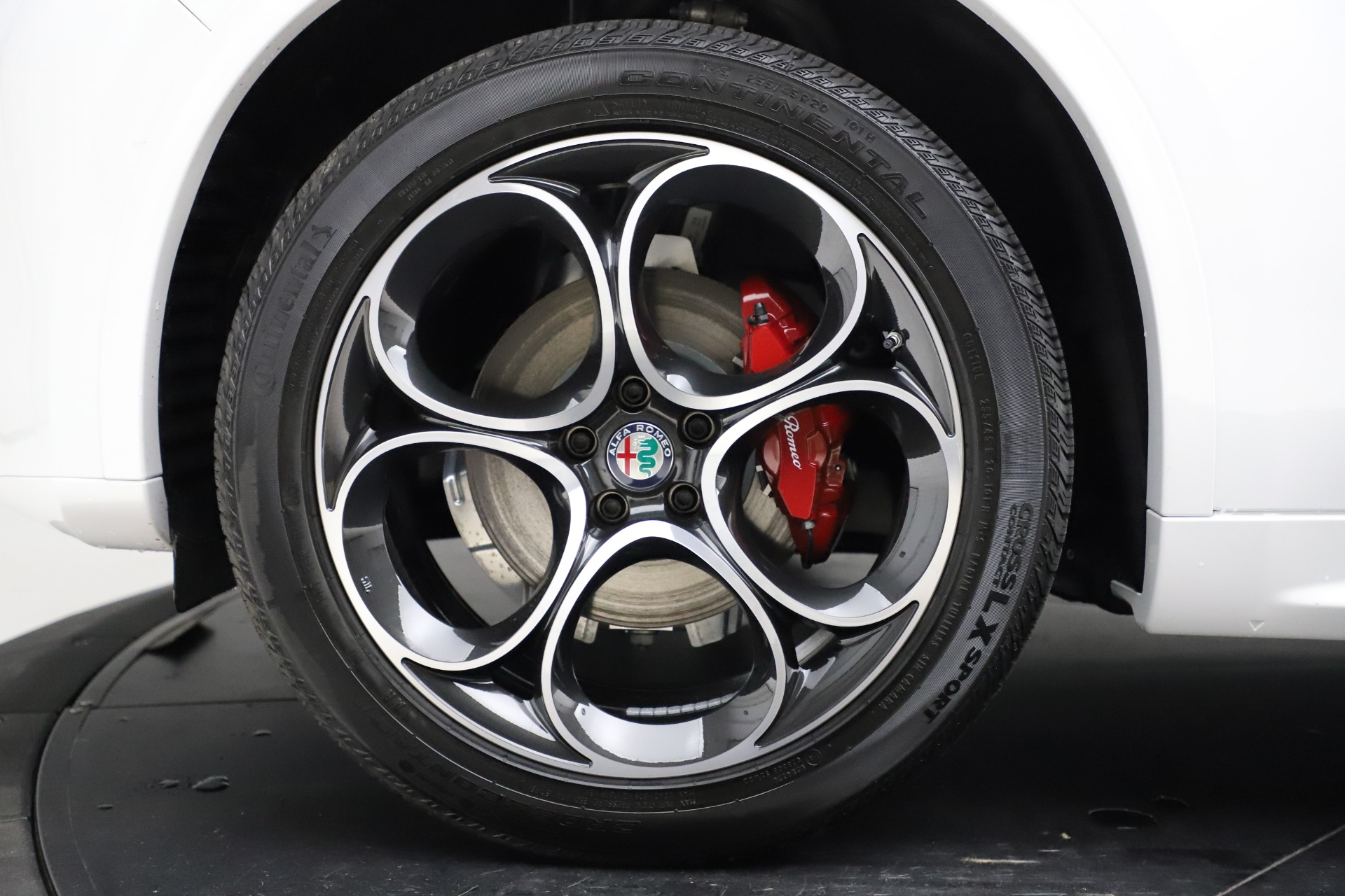 New 2020 Alfa Romeo Stelvio Ti Sport Q4 | St. Petersburg, FL